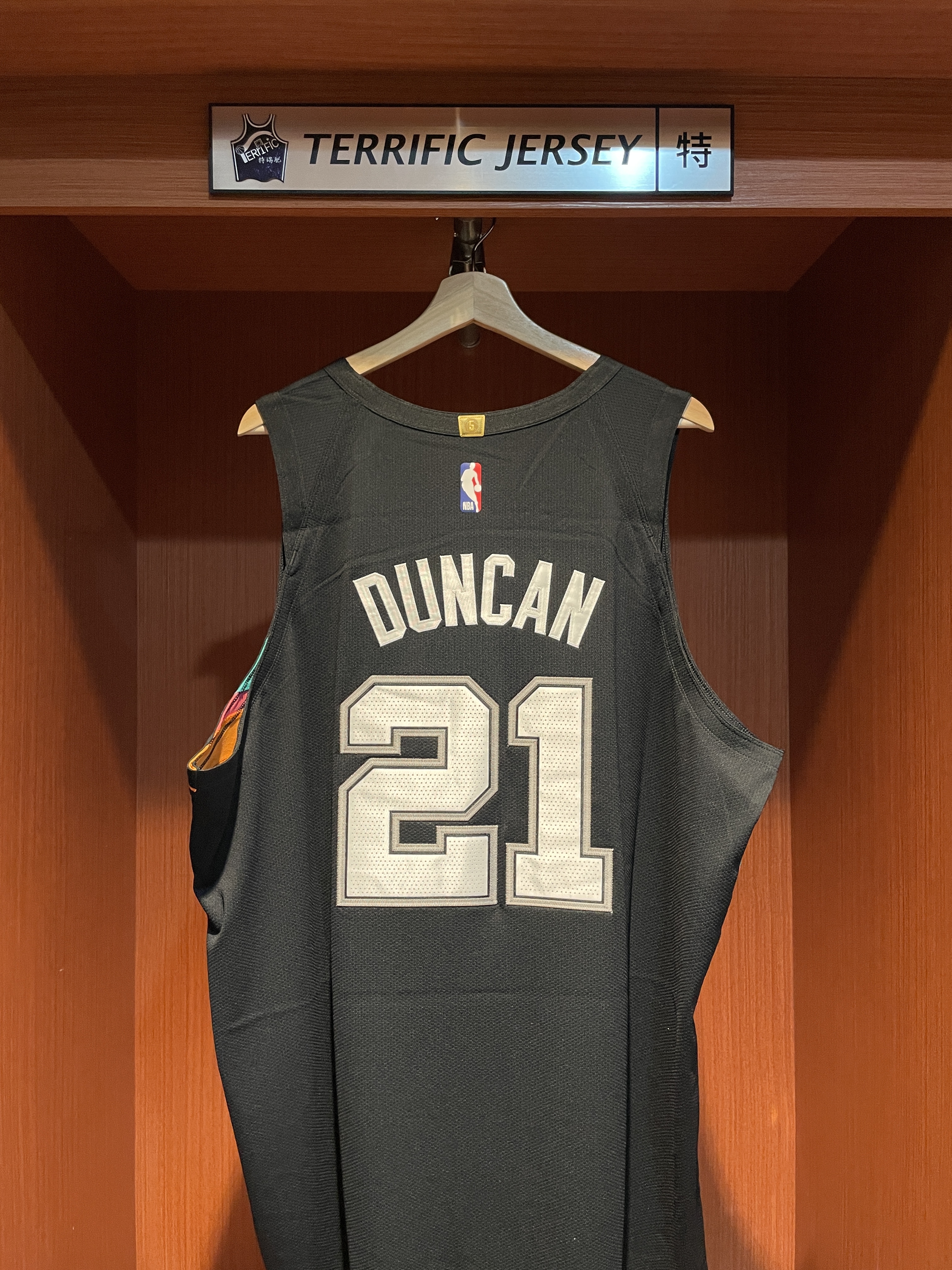 NBA球衣 Tim Duncan 聖安東尼奧馬刺城市 City Nike Authentic 球員版 電繡 含贊助商標 全新