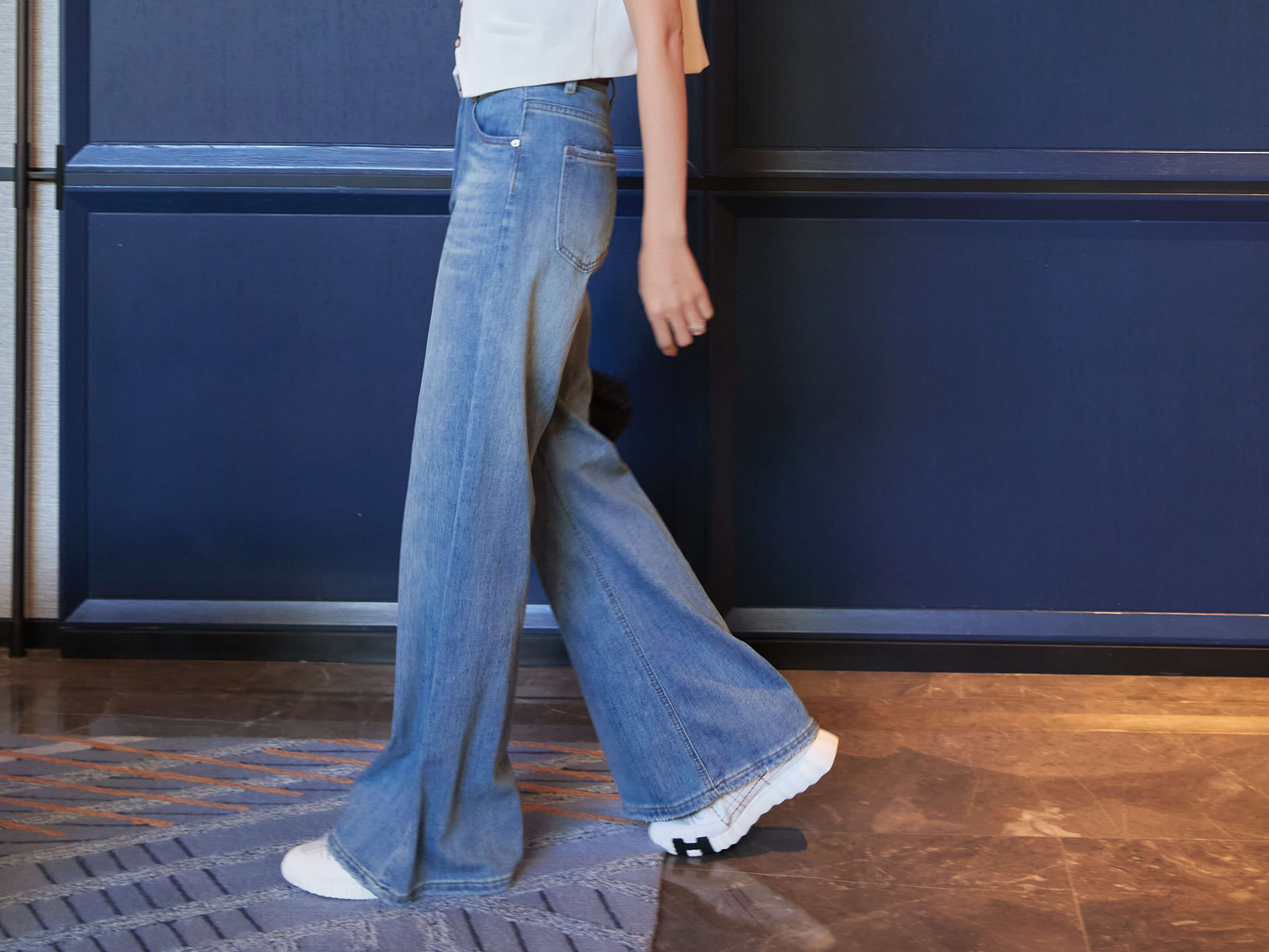 High-Rise Extra Long Flared Jeans_JE2610L25