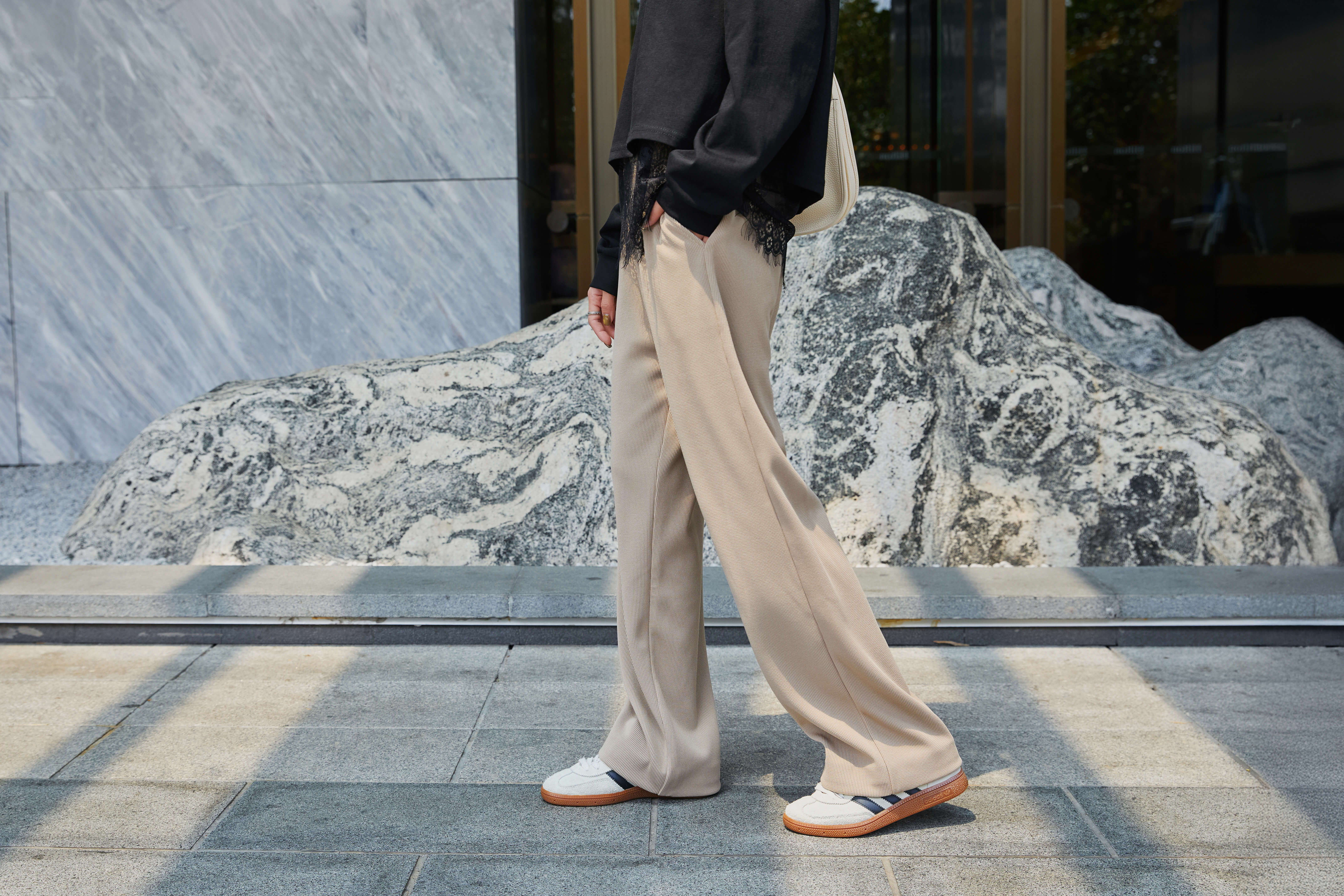 Textured Elasticated Waist Straight Leg Pants_PT2610L13
