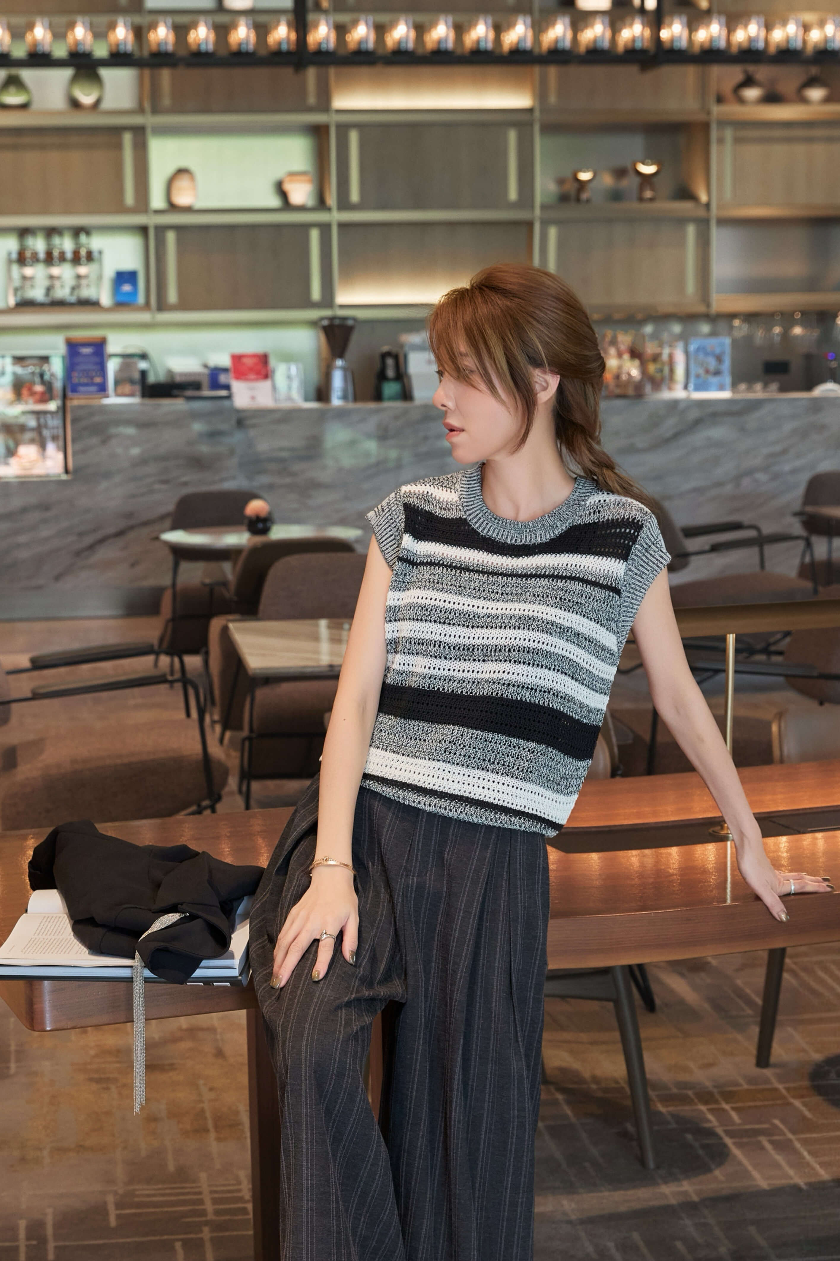 Striped Mesh Knit Sleeveless Top_KN2610L02