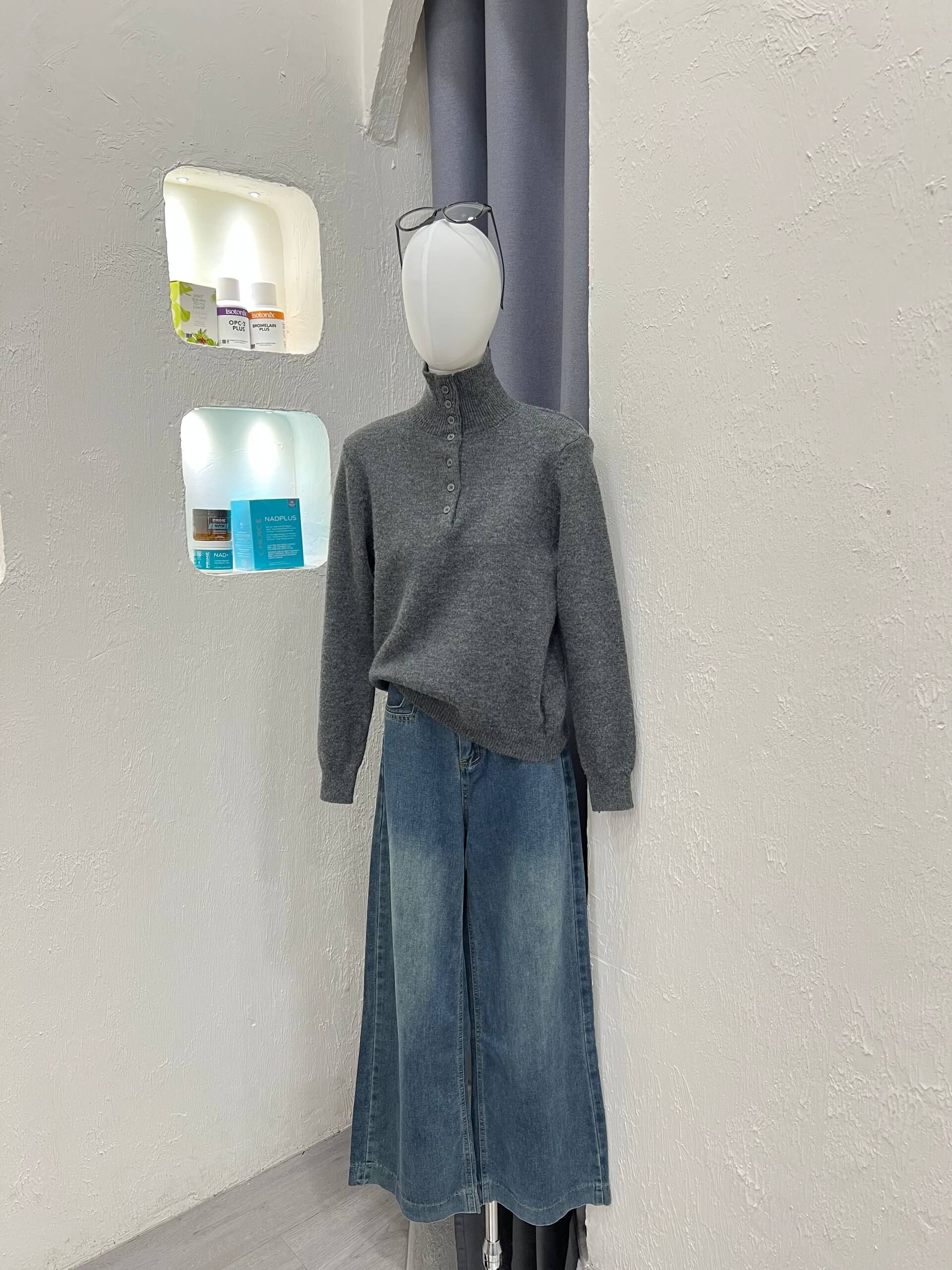 Button Collar Long Sleeve Knit