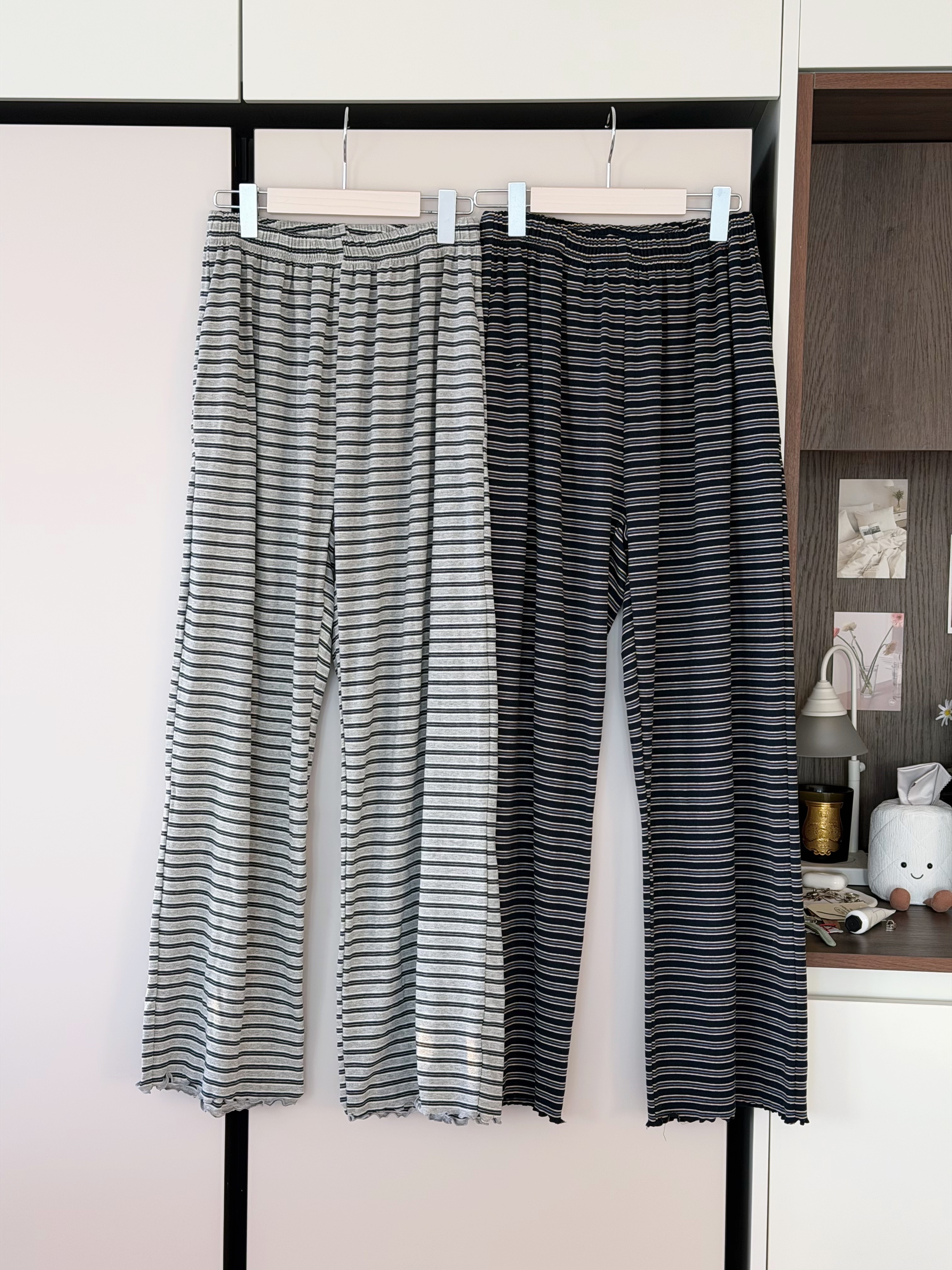 KR737 軟糯舒服細條紋木耳邊HEA褲-2色