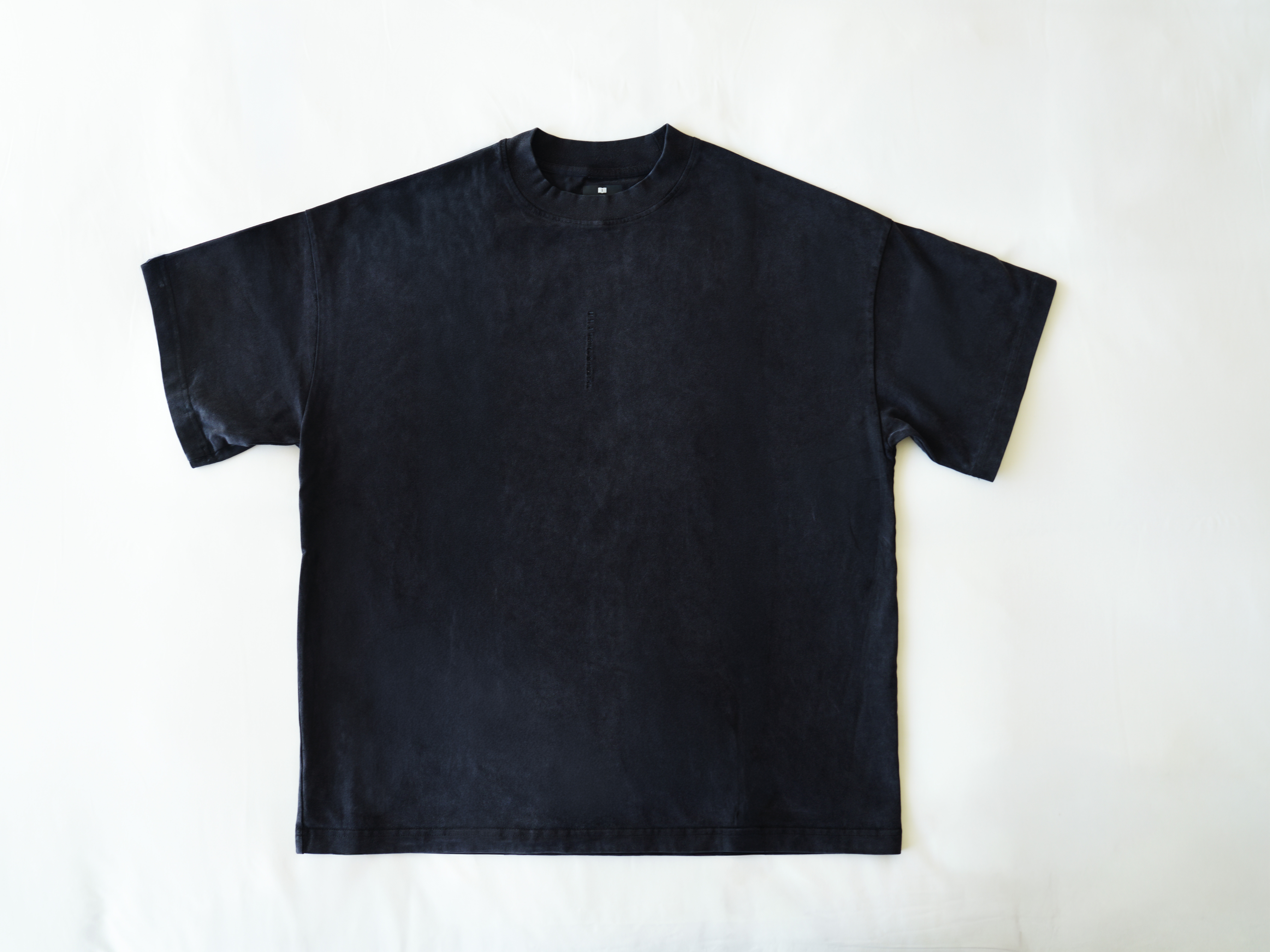 U.I.J LOGO T-SHIRT | 水洗標語圖案