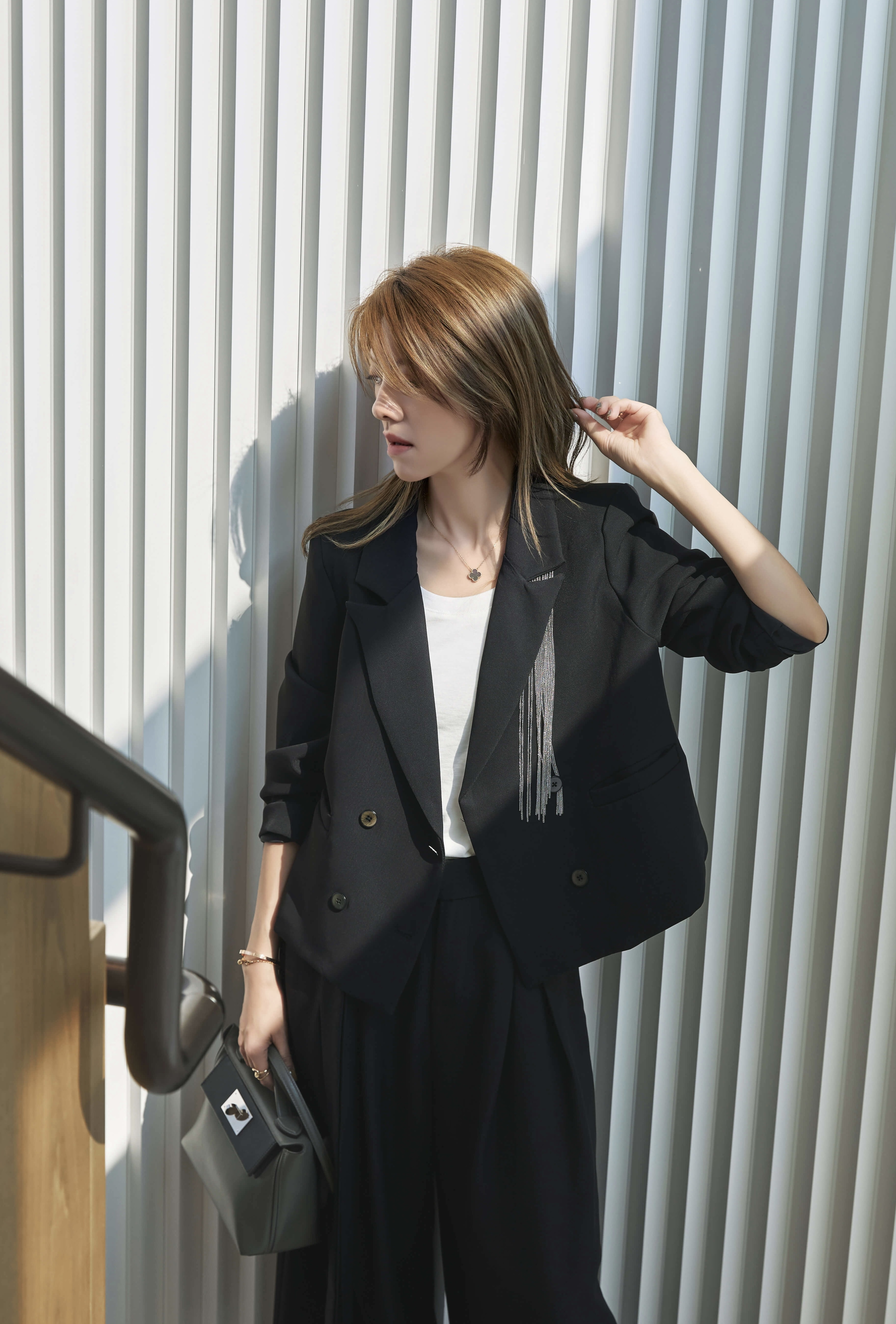 Silver Tassel Double-Breasted Cropped Blazer_BZ2610L10