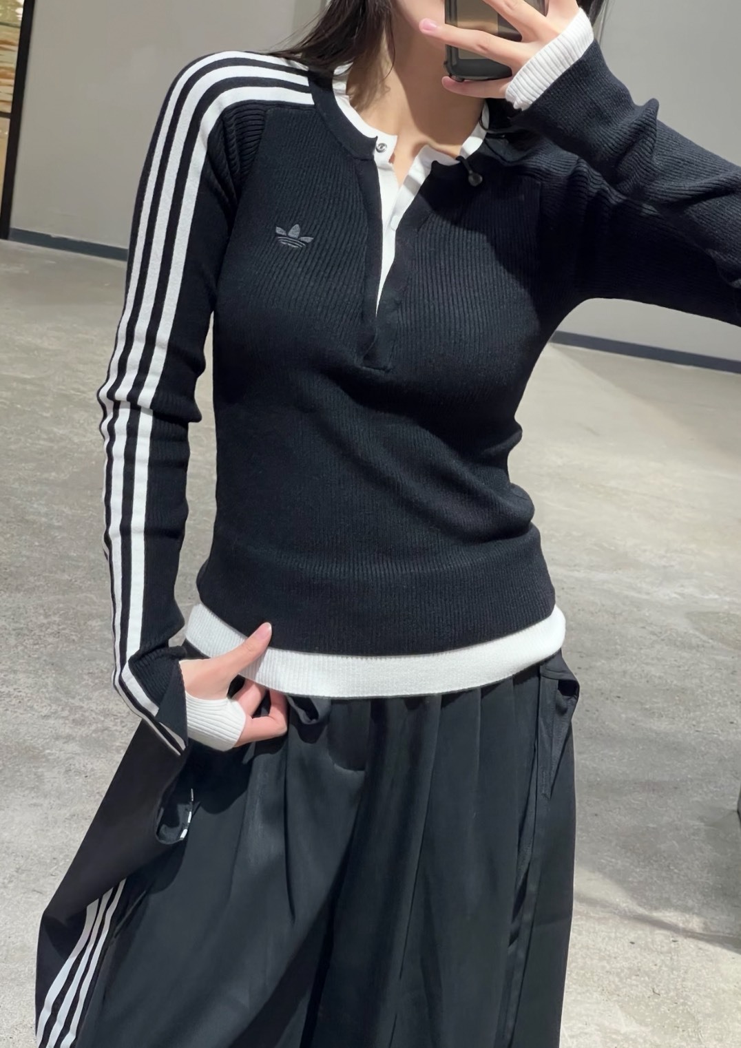<補貨哩!!!>ADIDAS ORIGINALS 假兩件 亨利領上衣