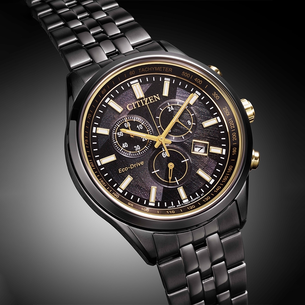 萬年鐘錶 - Citizen 星辰錶 LIGHT in BLACK 闇影之光  50週年限量全黑款三眼光動能男錶 AT2576-68E 錶徑42MM
