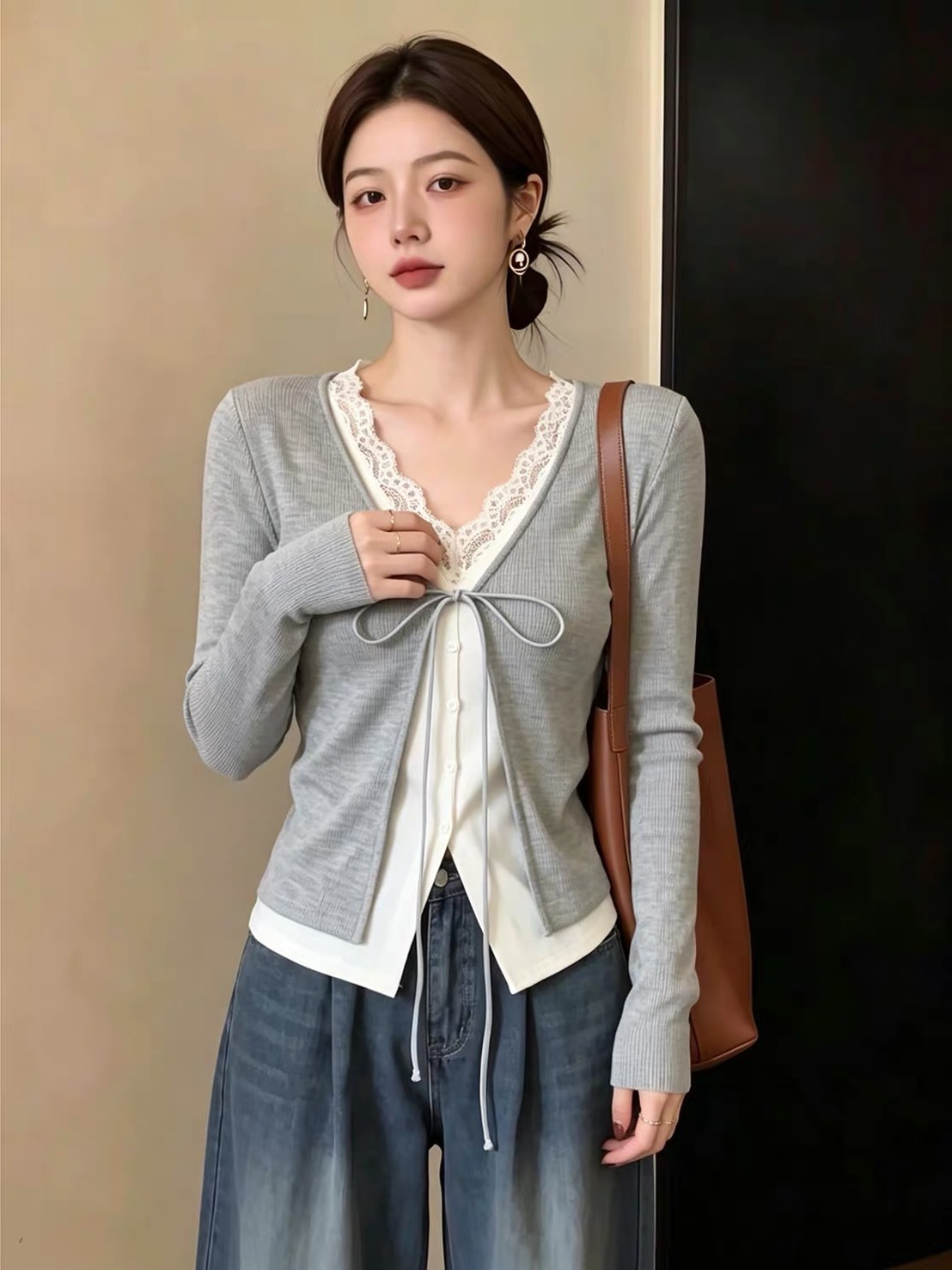 假兩件前綁蕾絲釦子上衣