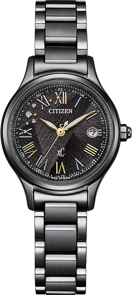 萬年鐘錶 - Citizen 星辰錶  XC  LIGHT in BLACK 闇影之光50週年限量鈦金屬光動能電波女錶 ES9495-59E 錶徑27MM