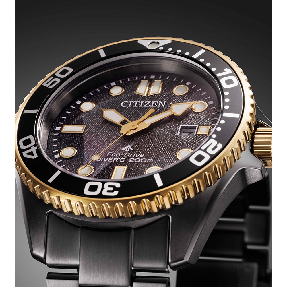 萬年鐘錶 - Citizen PROMASTER 星辰錶  LIGHT in BLACK 闇影之光 50週年限量200米光動能潛水錶 BN0264-53E 錶徑40.6MM