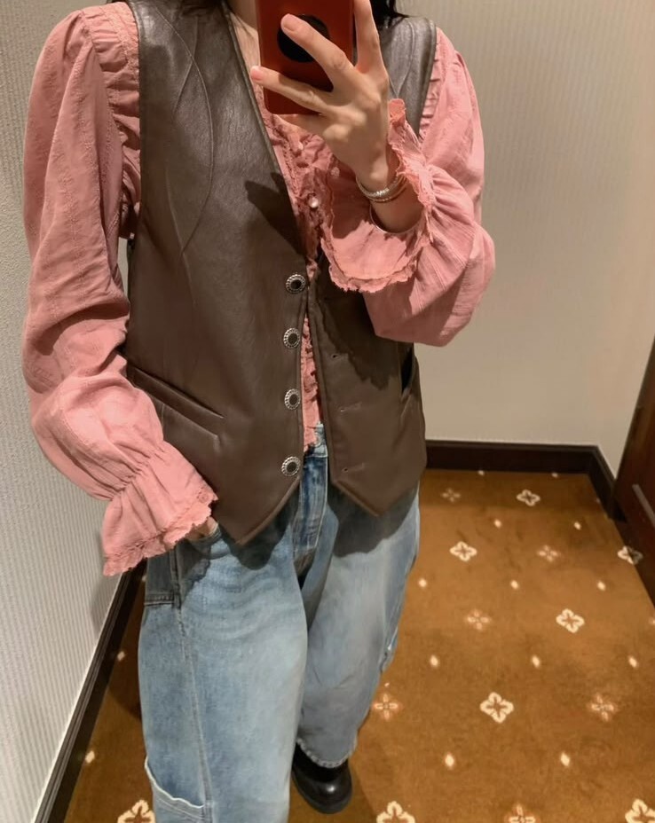 FW44 背心外套: 胸40 長21 $779