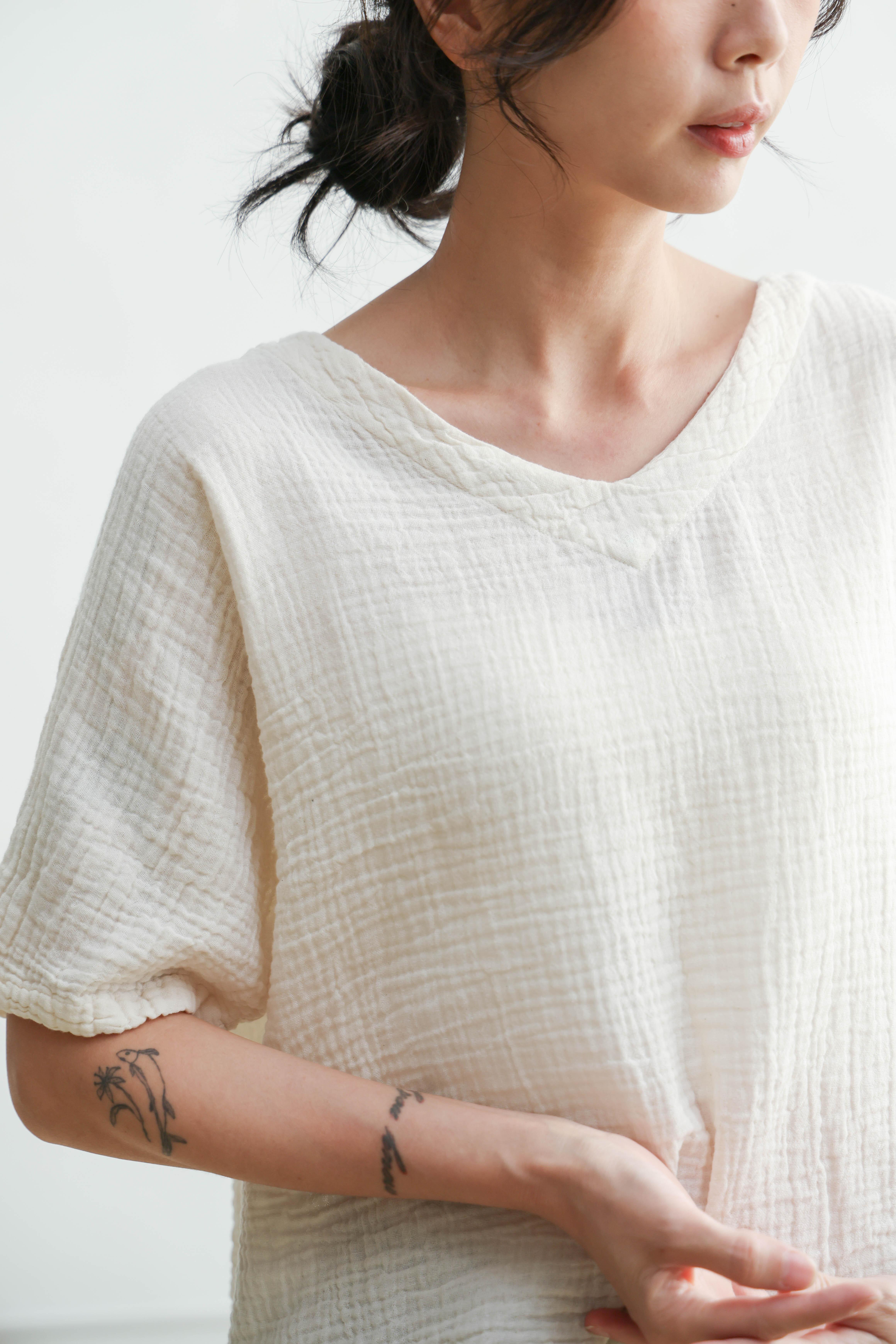 寬領五分袖上衣 / 雙層紗 米白