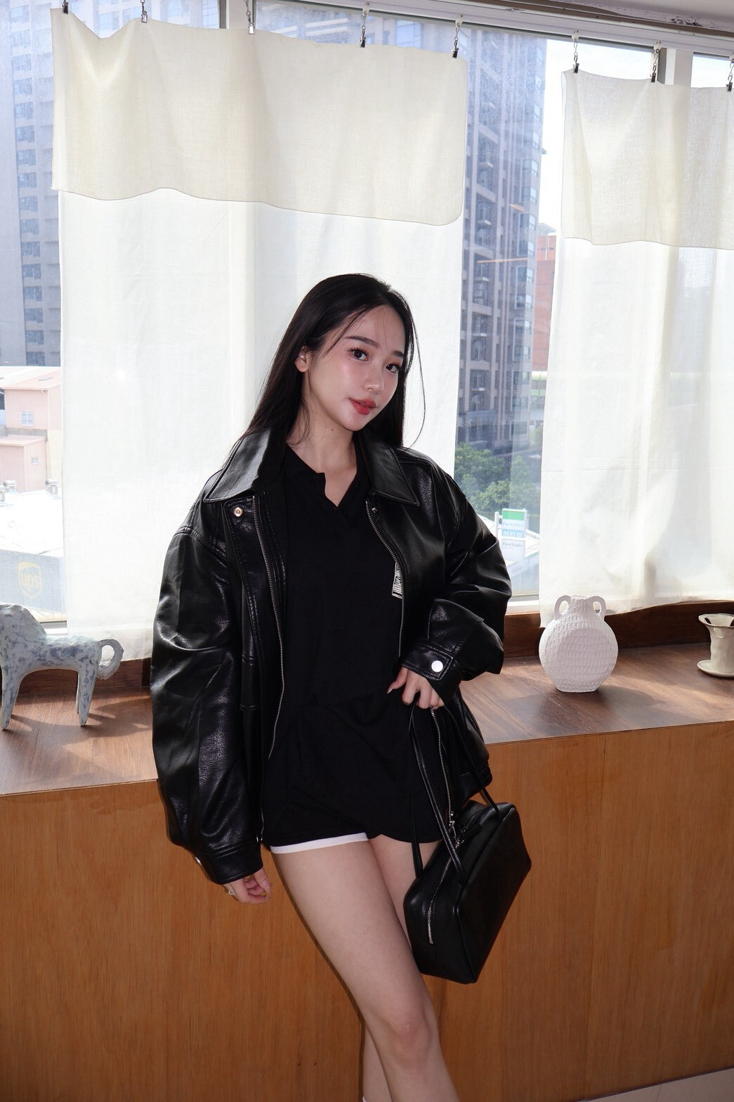A109 率性廓形皮外套
