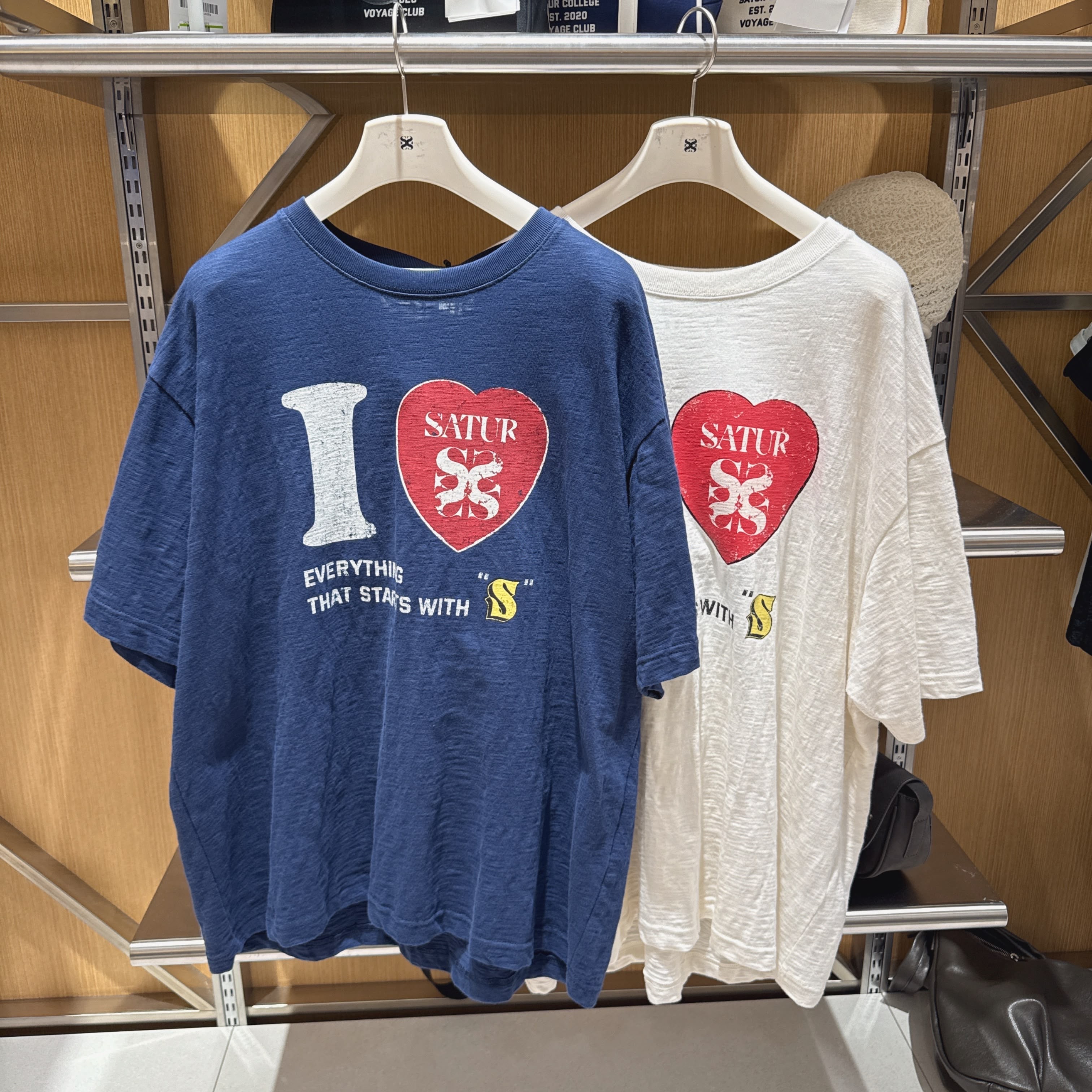 【26】SATUR I LOVE Slub T-Shirt - 2色選擇