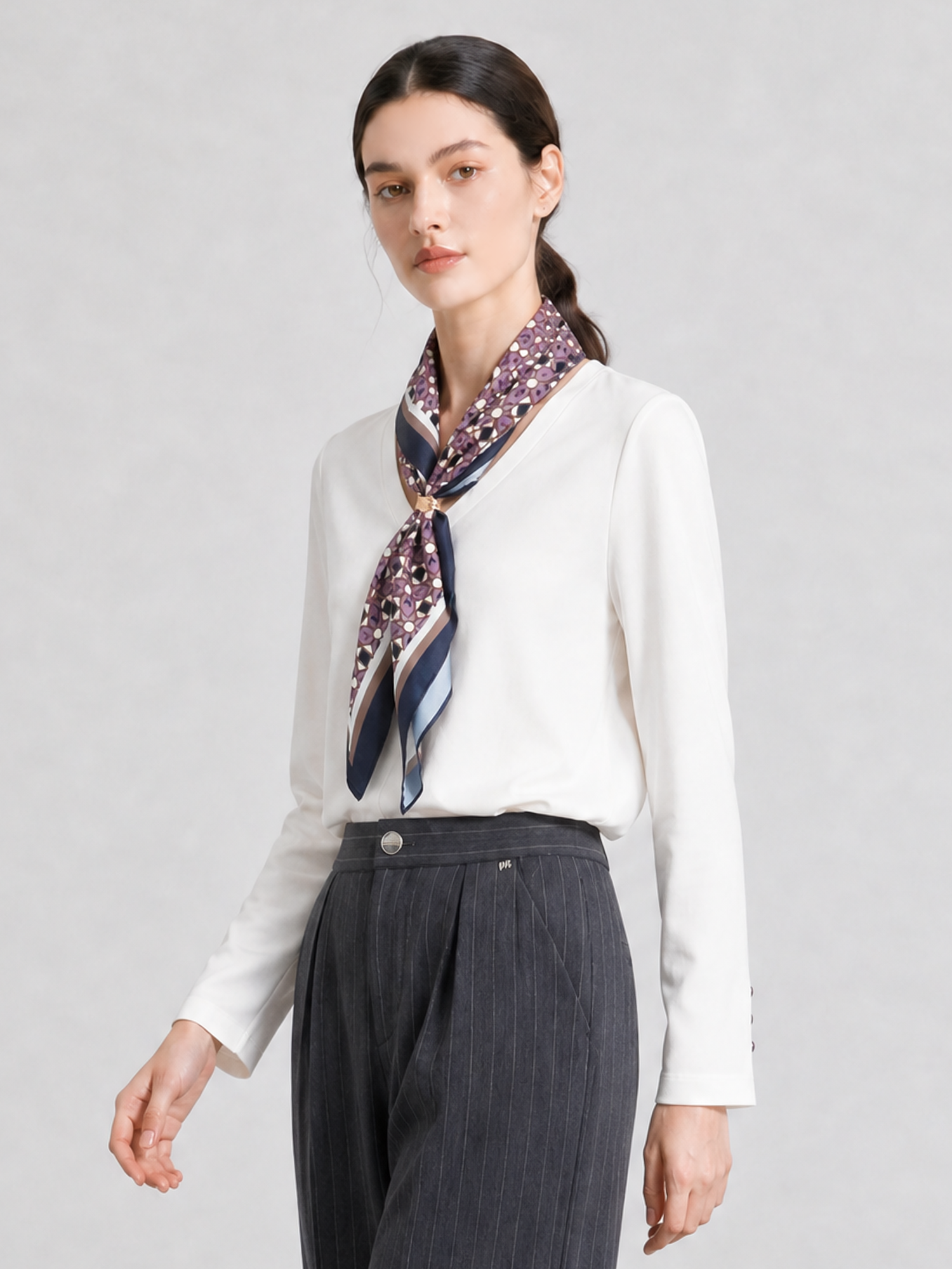 mi-tu絲巾長袖V領T恤