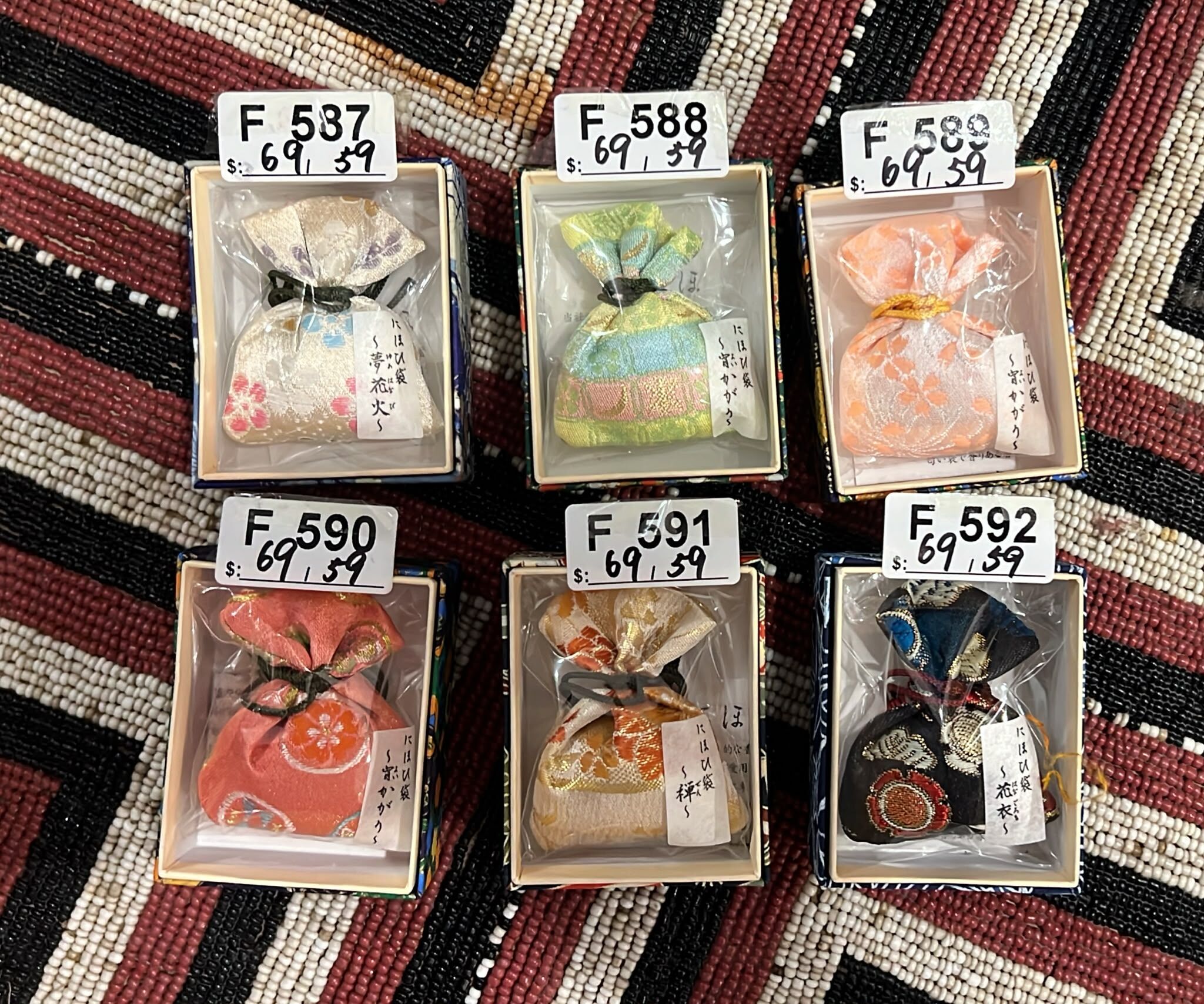 香彩堂 香袋 F587 / F588 / F589 / F590 / F591 / F592 (1008live)
