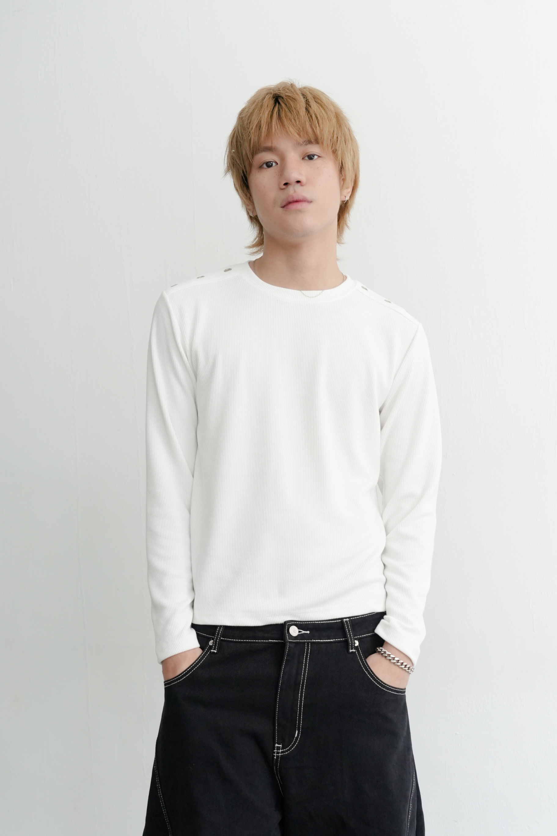eyelet long sleeve tee #上衣