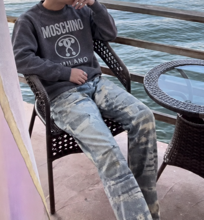 【預購】S100803 Moschino Milano 圓領衛衣(灰色)