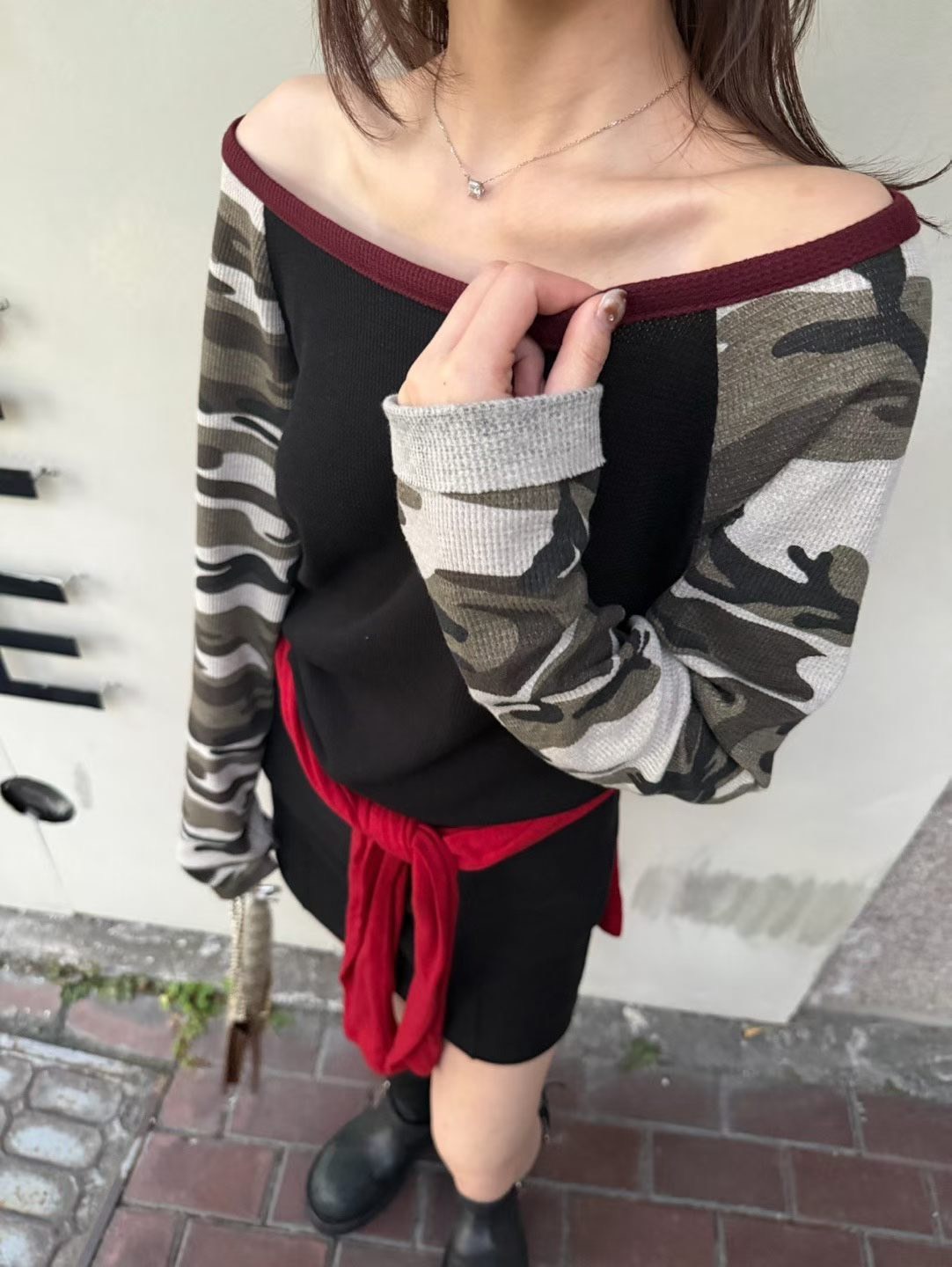 寬領迷彩袖長袖T