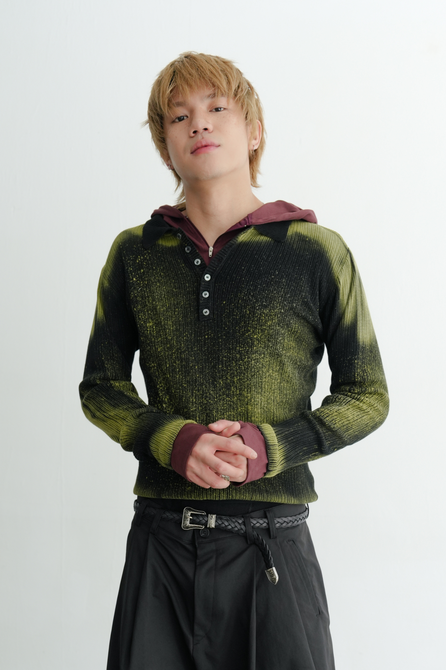 ron faded wash collar henley knit #針織上衣