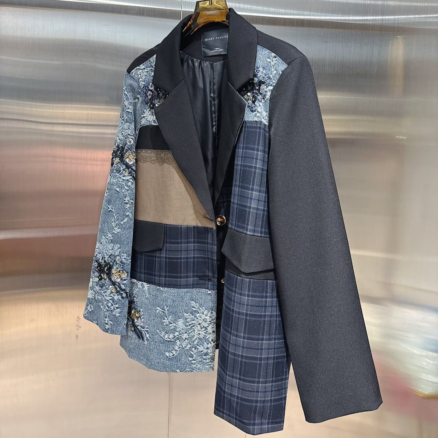 JAC-CCG1009-004 重工拼布人工釘石刺繡 (A4)