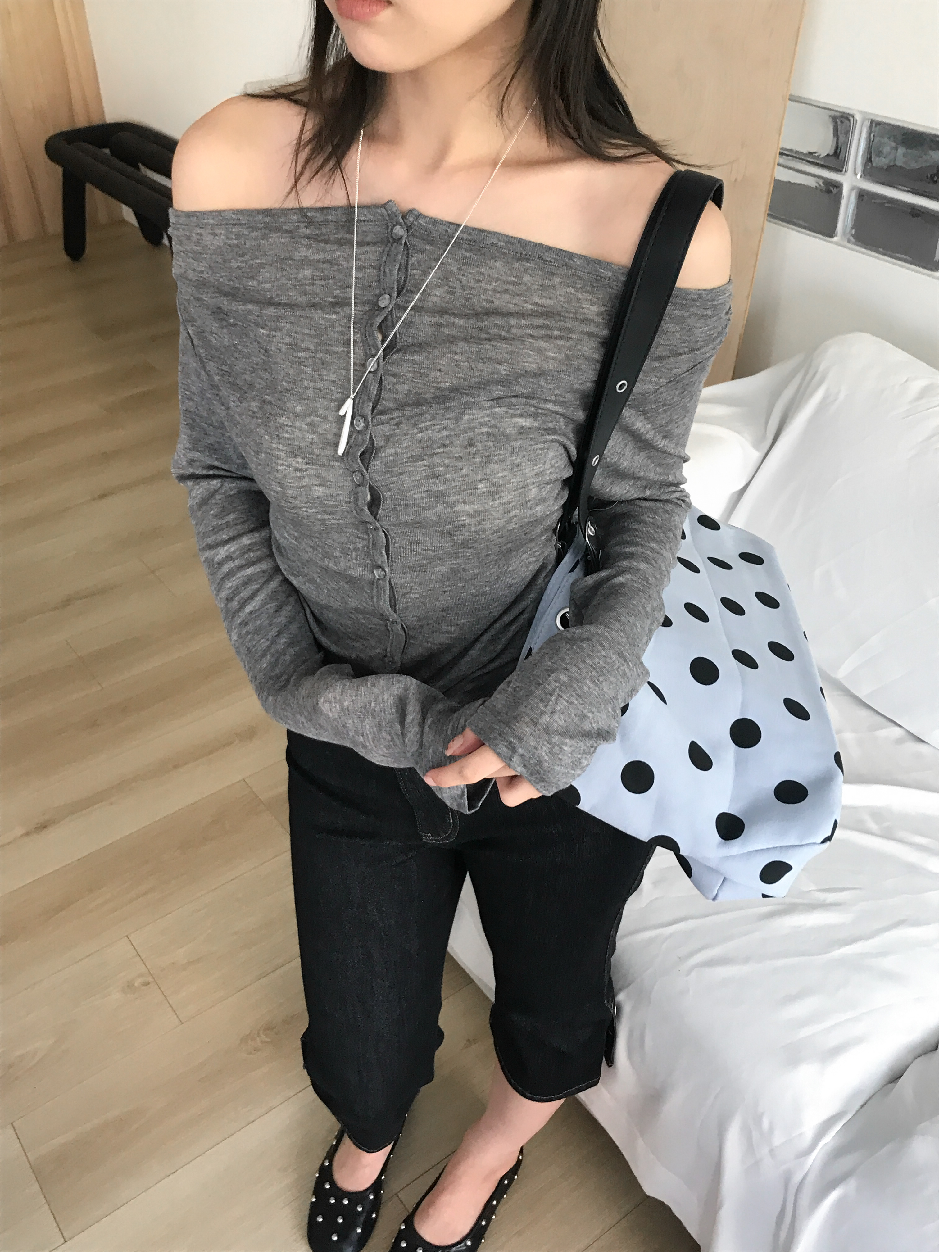 button off shoulder cardigan #罩衫