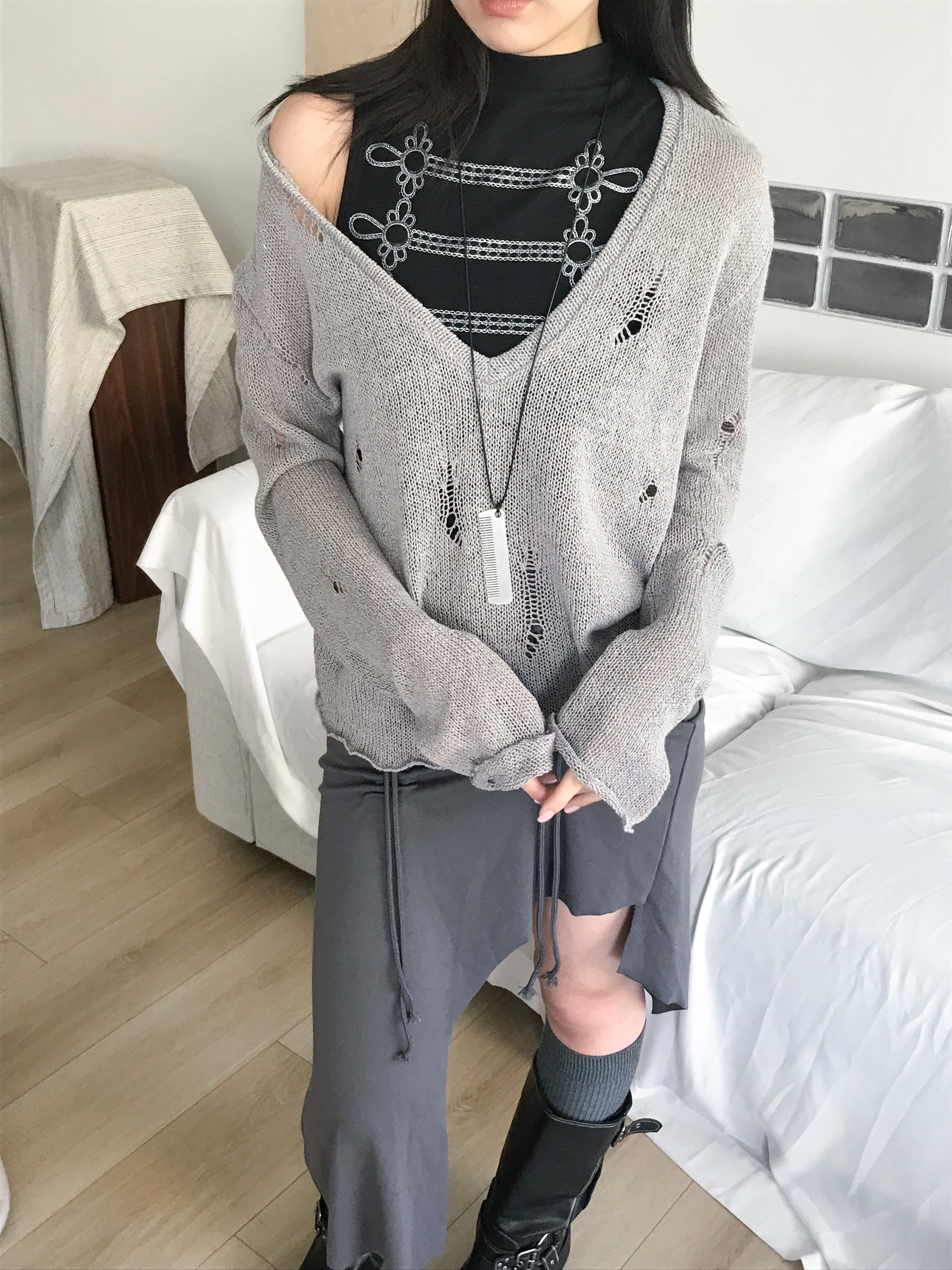 damage deep v knit #上衣