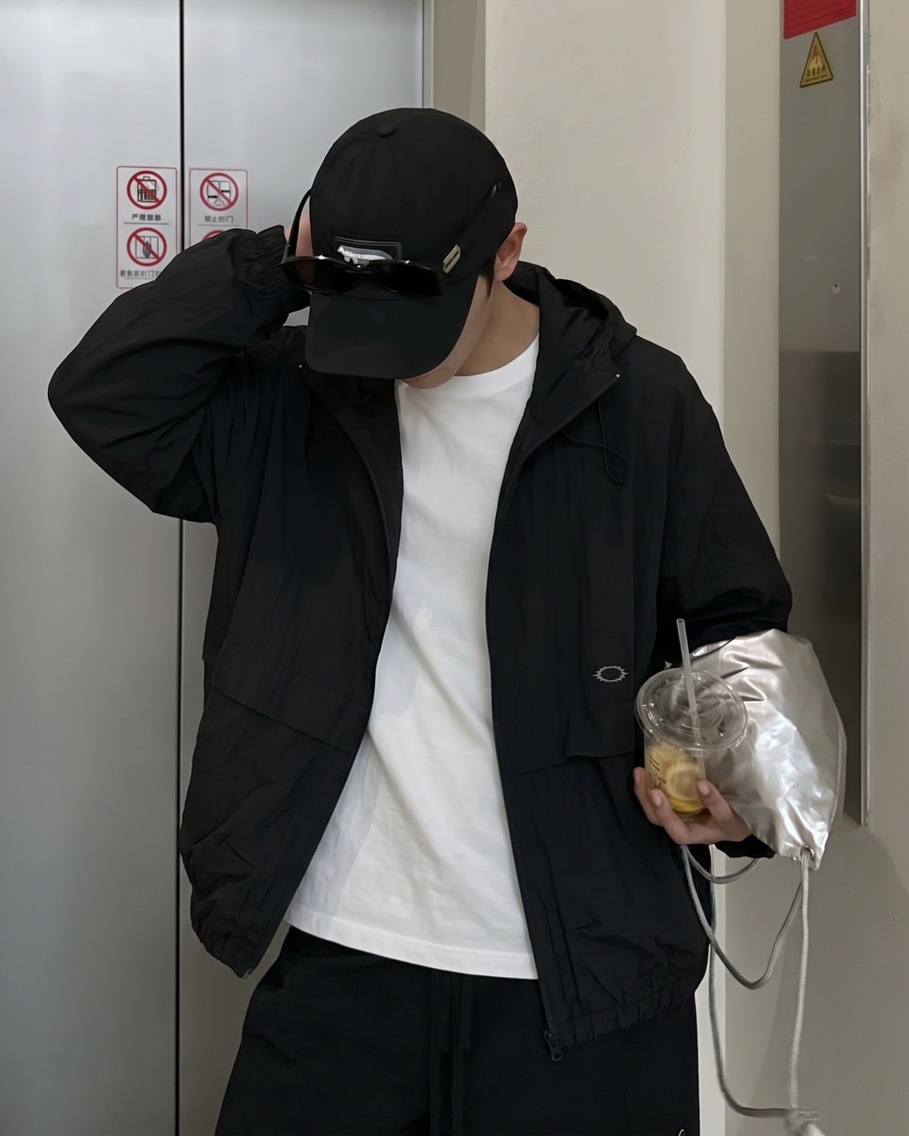 Oakley Fgl Vapor Jacket 1.0 機能 防潑水 透氣 輕量 連帽外套 四色