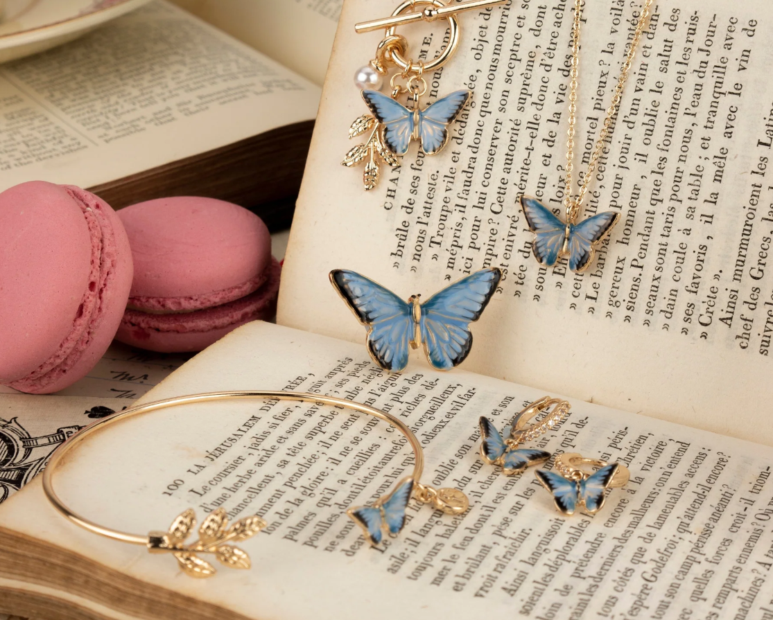 英國代購 -FABLE ENGLAND Enamel Blue Butterfly Short Necklace
