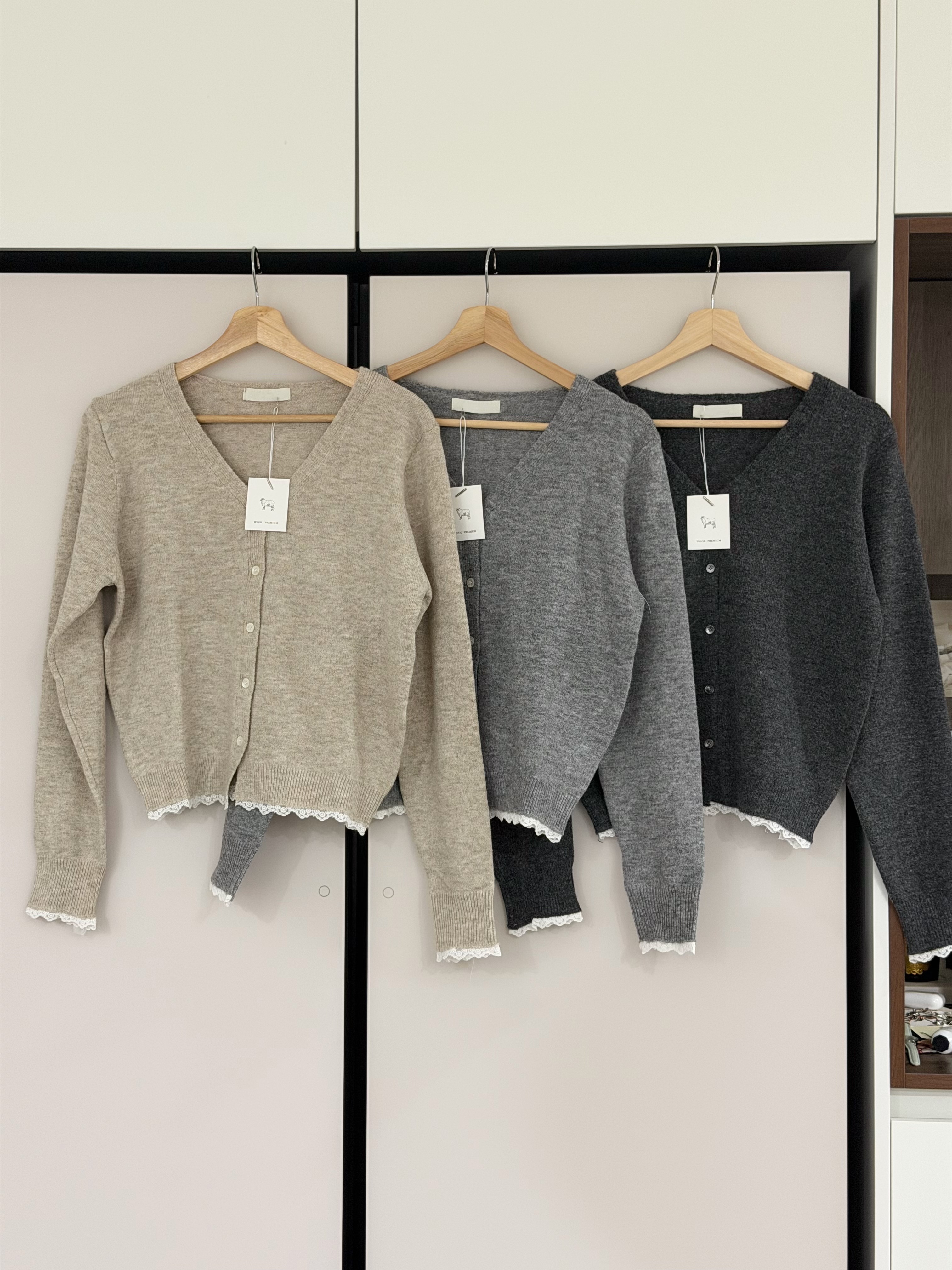 KR760 秋冬必備簡約LACE邊外套-3色