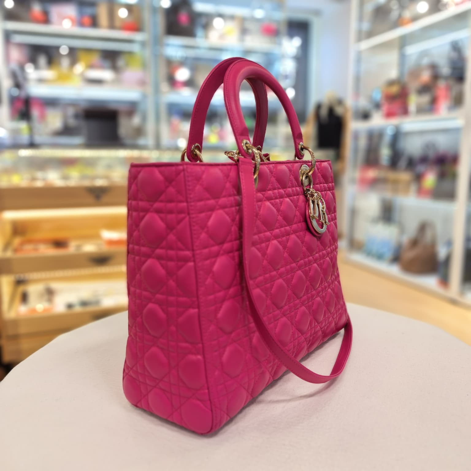 98%NEW USED DIOR, 大號,七格, 桃粉色 ,Fuchsia Pink,羊皮金扣, #5D384ACC7468AFGS,  #香榭站正品