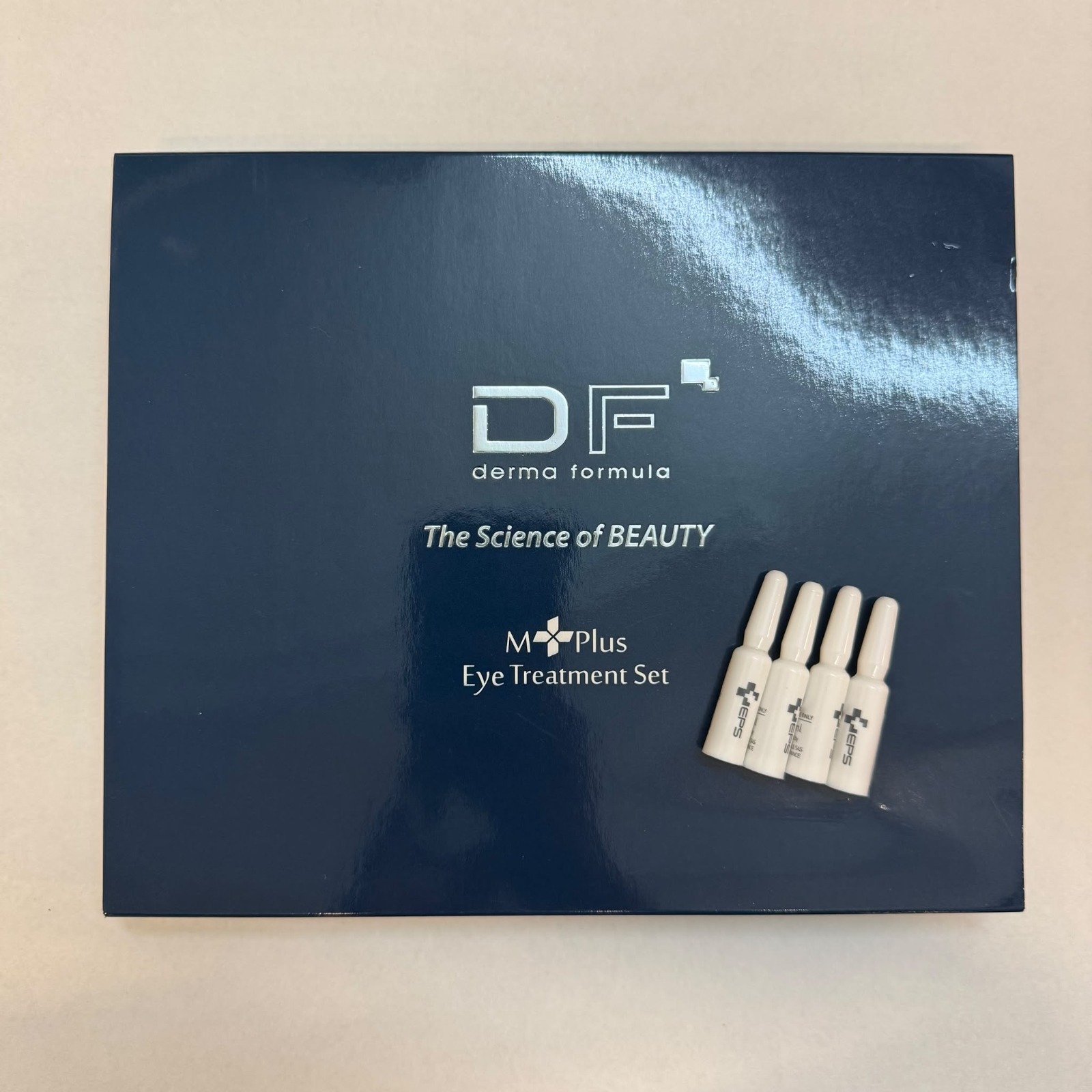 關鍵字 E17 – Derma formula eye treatment set + EPS ampoule x4 優惠價$399