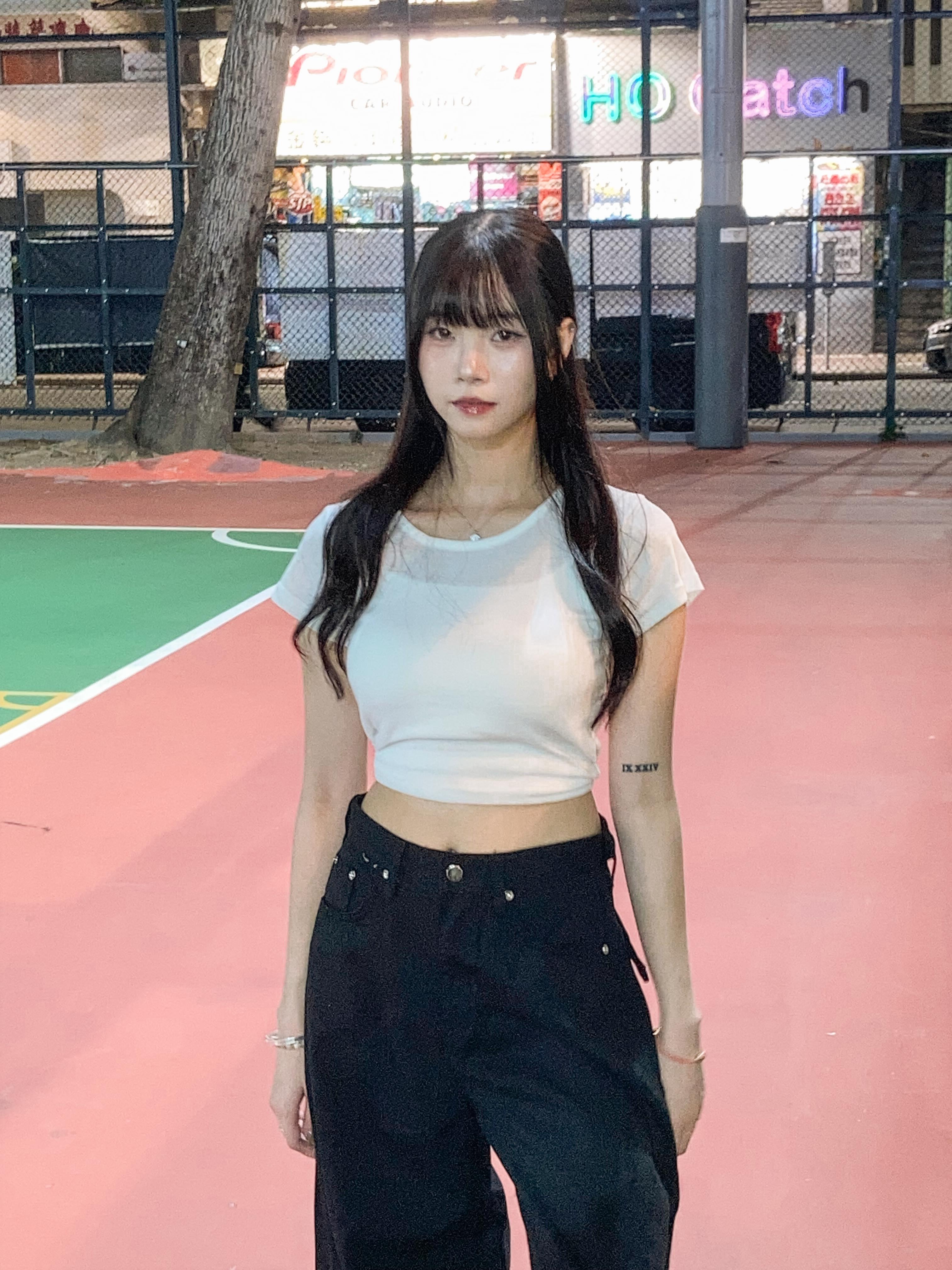 【網站限定優惠】交叉鉚釘後Belt彎刀褲