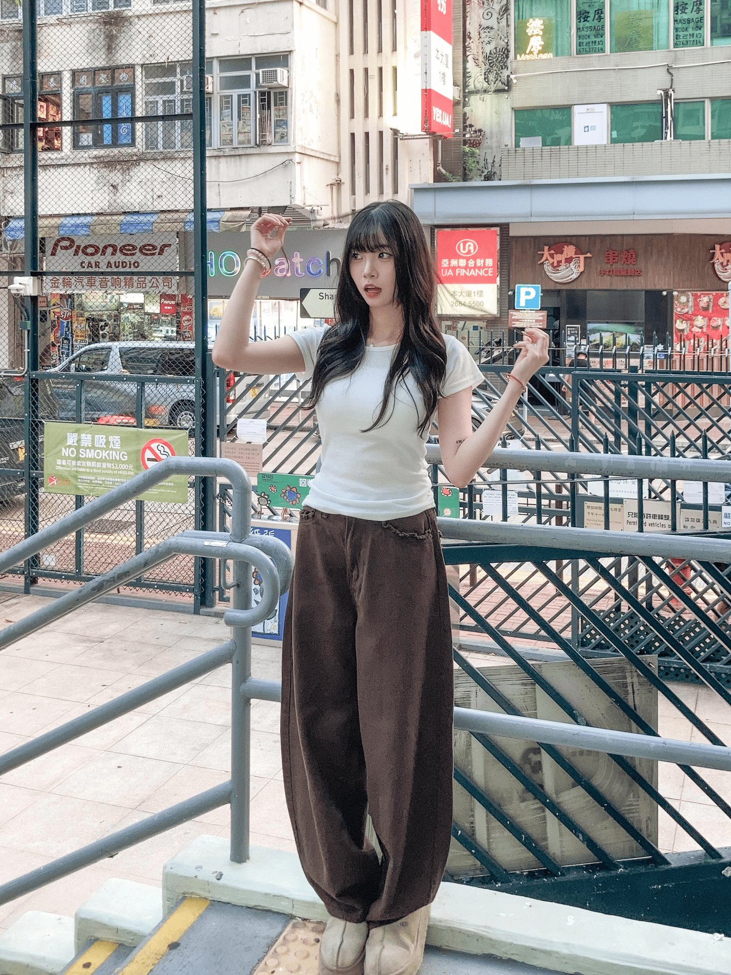 【網站限定優惠】Ruffle口袋彎刀褲
