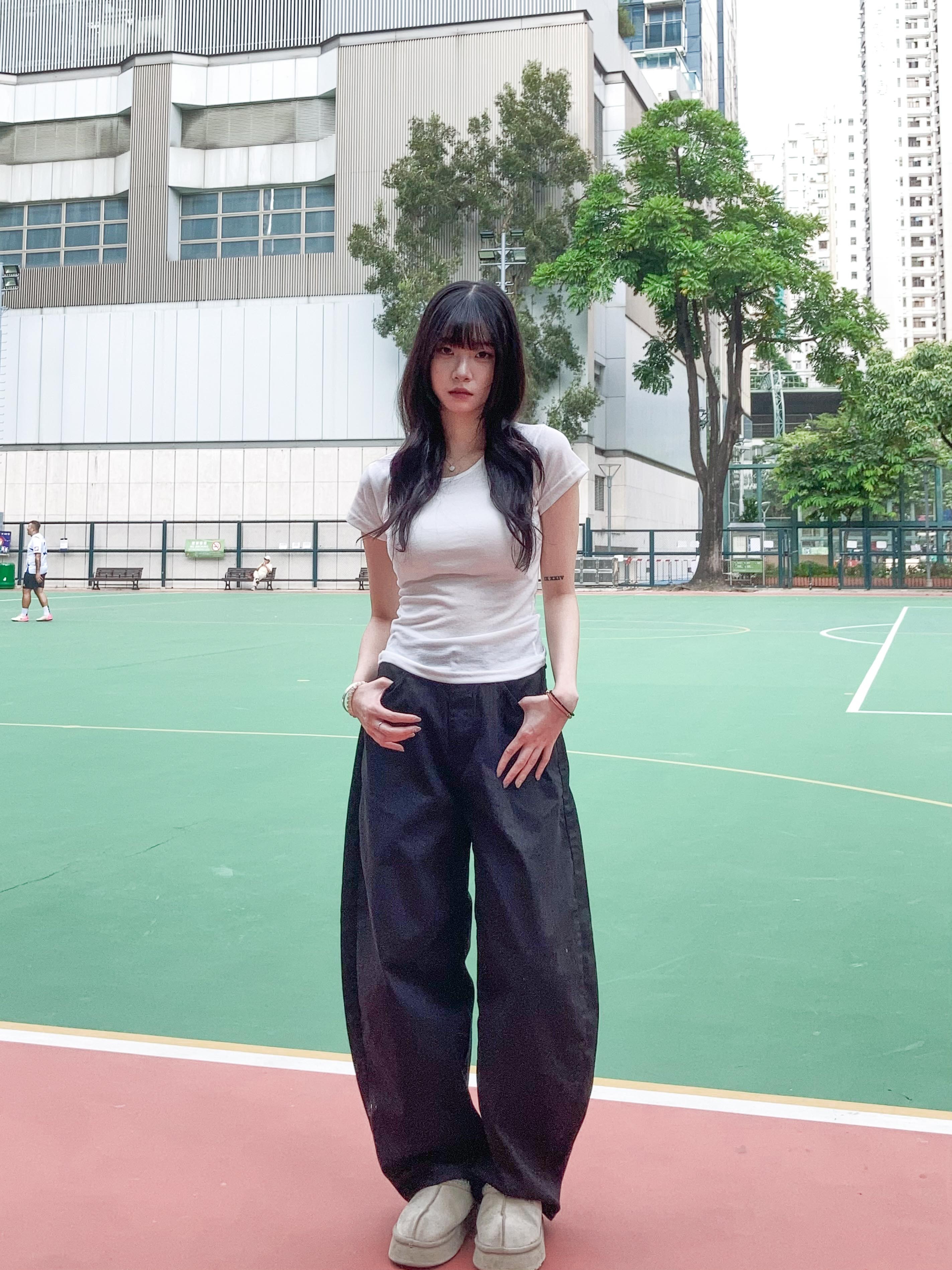 【網站限定優惠】直紋大口袋彎刀褲