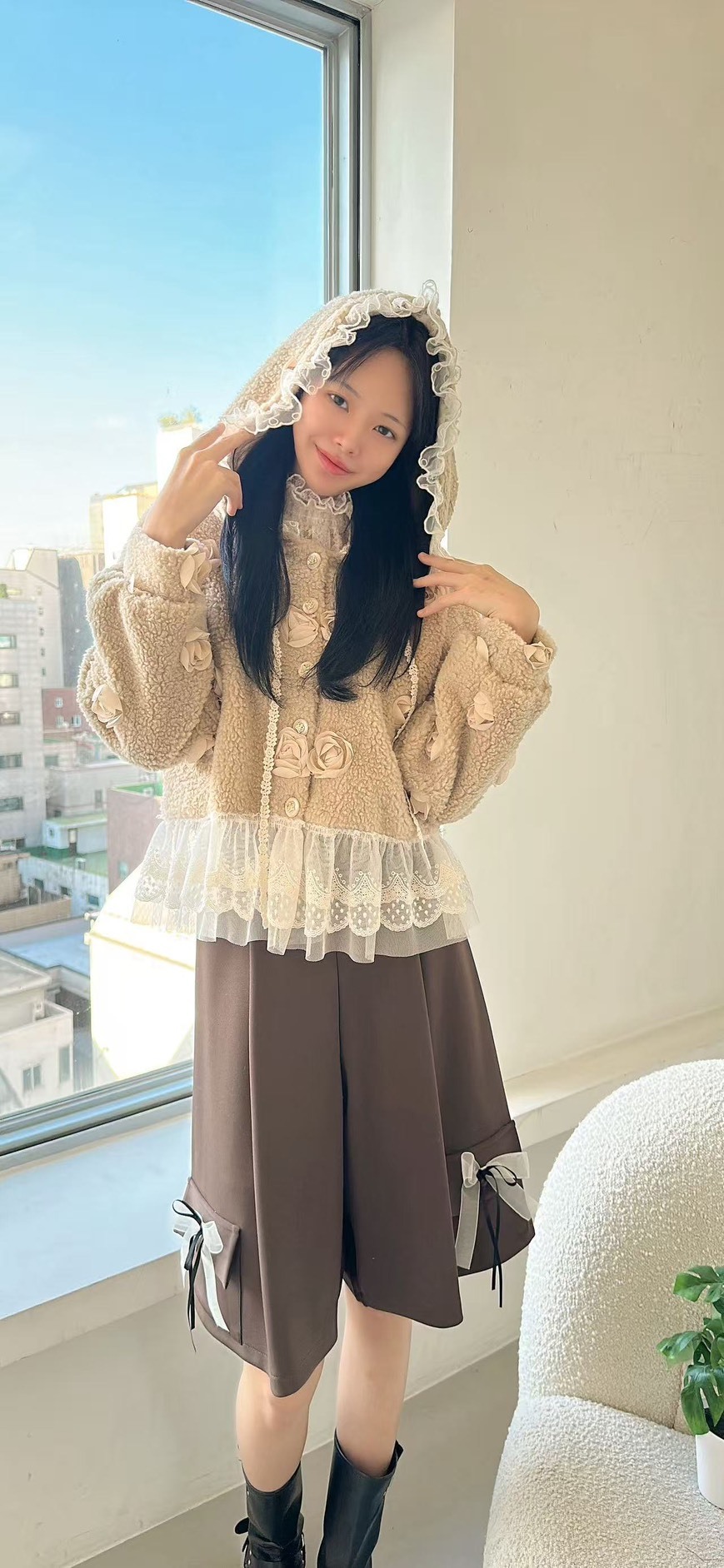 連帽抓絨山茶花蕾絲外套
