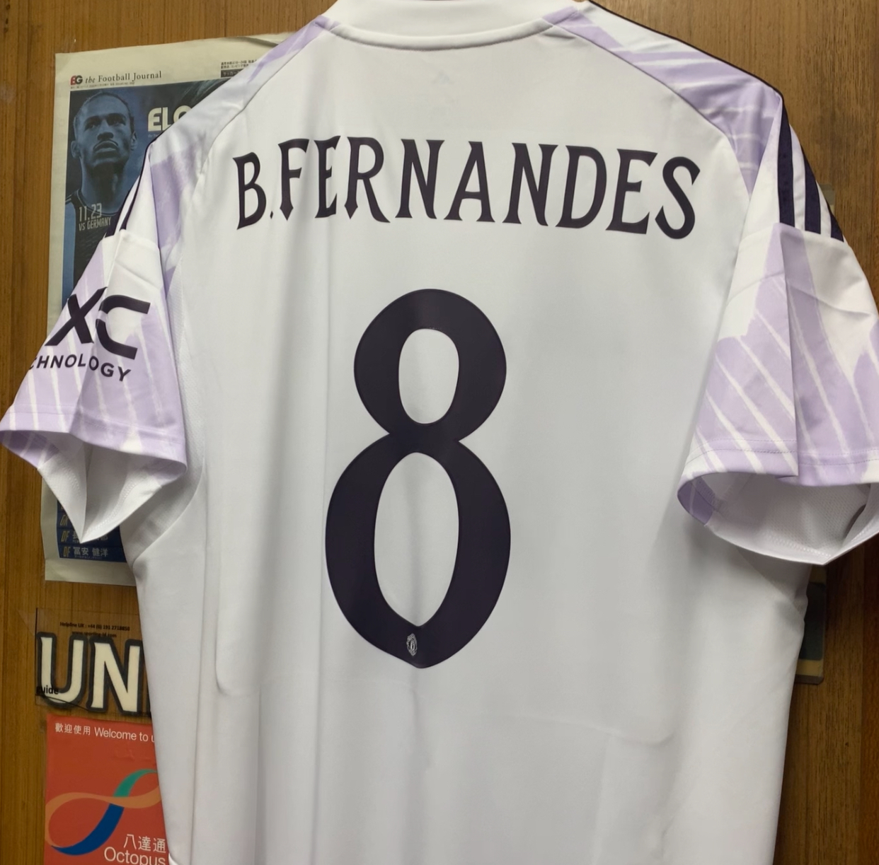 2025 Manchester United Away Shirt with 8 FERNANDES