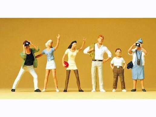 Preiser 65333 O scale Spectators