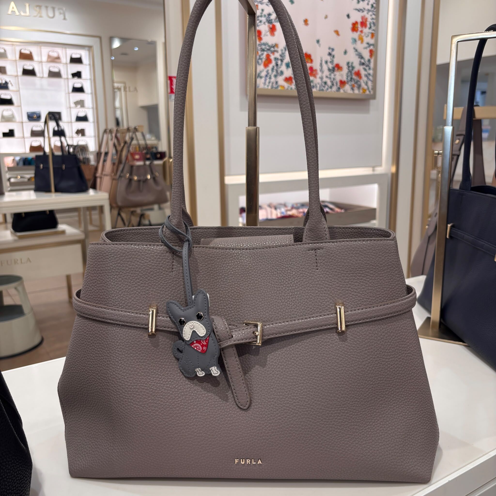 SMA-HHG1010-007 AURA L TOTE - VITELLO KERIA-STUCCO GRAY-WB01922 BX0305 2572S 0071 with Key Chain (隨機款) (A7)