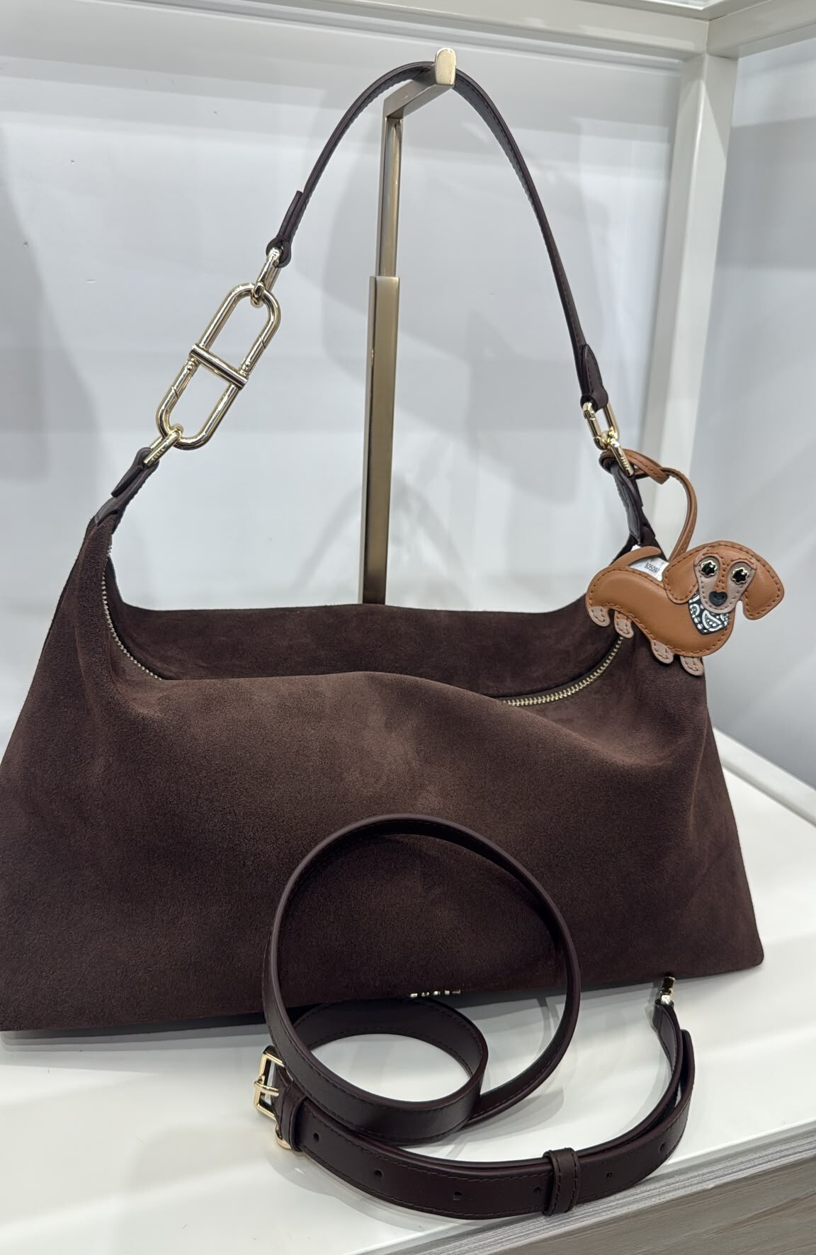 SMA-HHG1010-013 TEIA MAXI CROSSBODY E/W - SUEDE-TONI CIOCCOLATO-WB02169 U10000 3244S with Key Chain (隨機款) (A13)