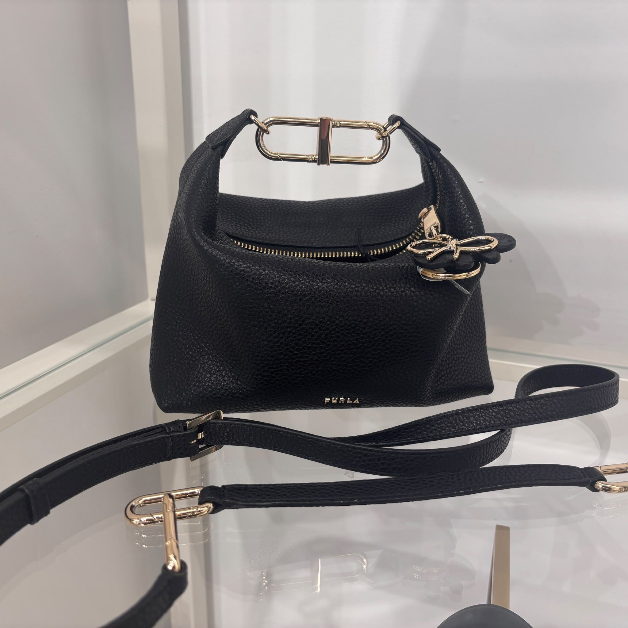 SMA-HHG1010-017 TEIA L CROSSBODY-NERO-WE00683 BX0305 06000 0071 with Key Chain (8050597 759913) (A17)