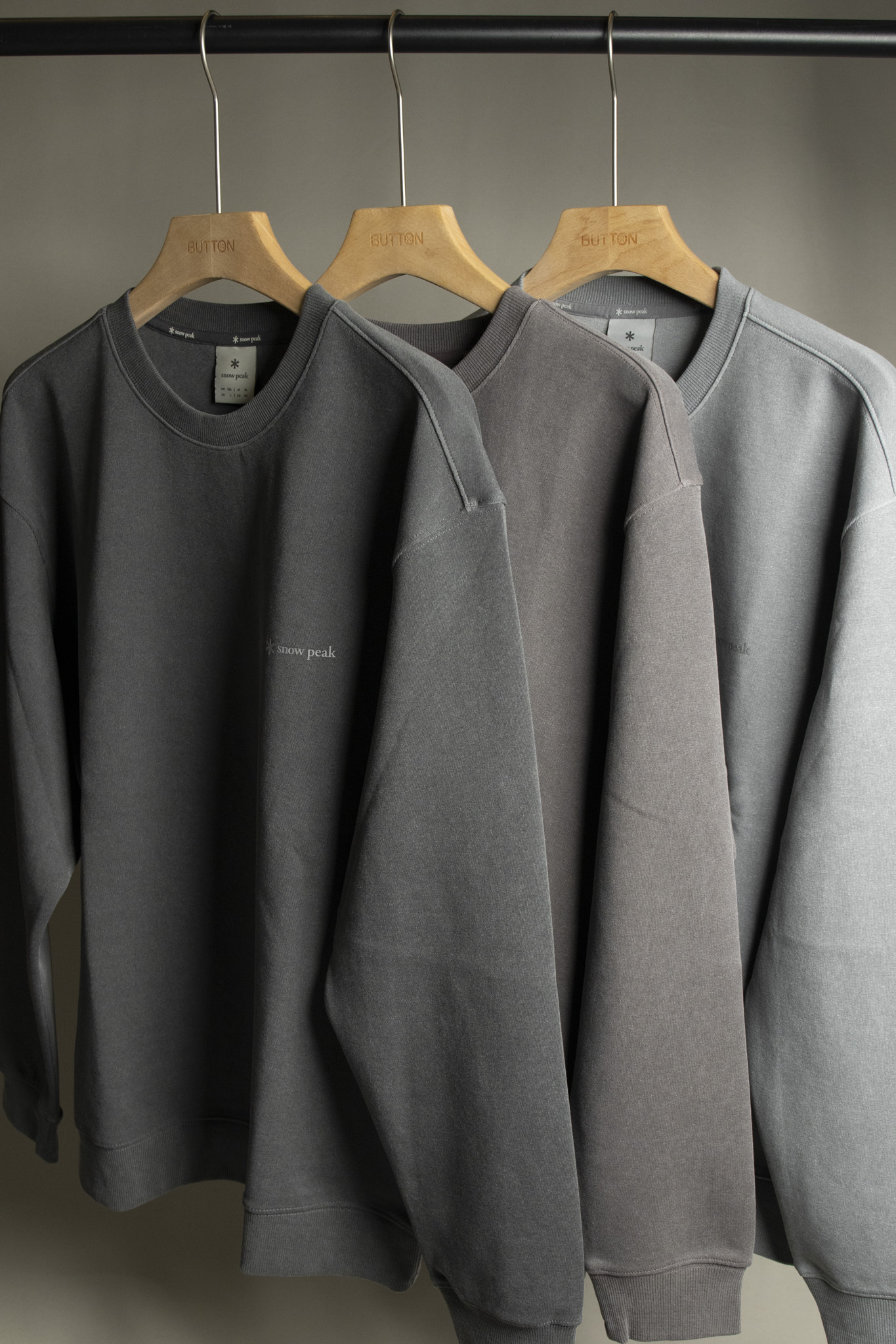 Snow Peak Pigment Dyed Lettering Sweatshirt Pigment Dyed 復古水洗染文樣大學Tee S26FUFHT64