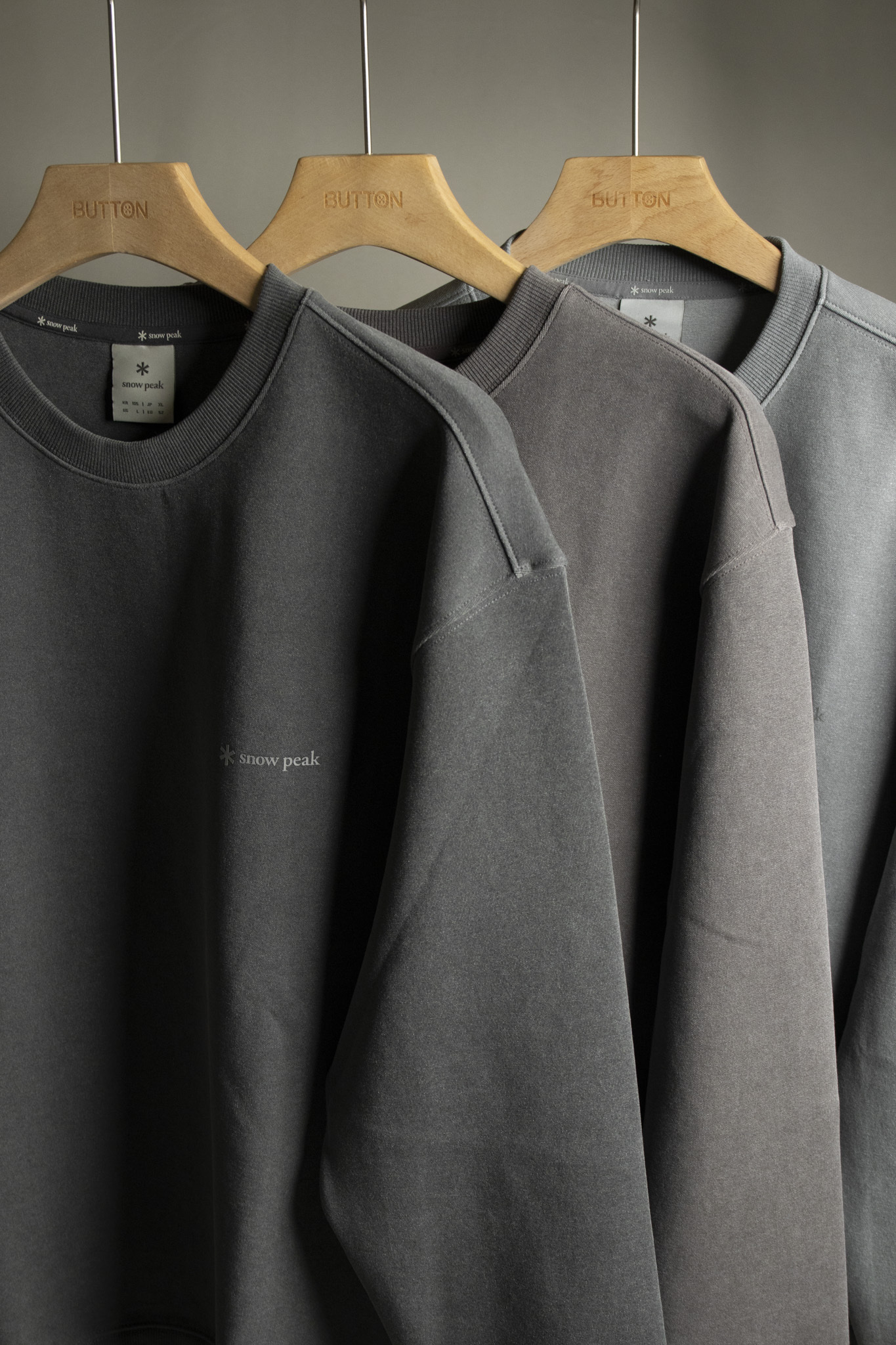 Snow Peak Pigment Dyed Lettering Sweatshirt Pigment Dyed 復古水洗染文樣大學Tee S26FUFHT64