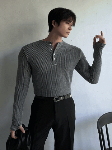 Ribbed Muscle Fit Long Sleeve Knit T-shirt
