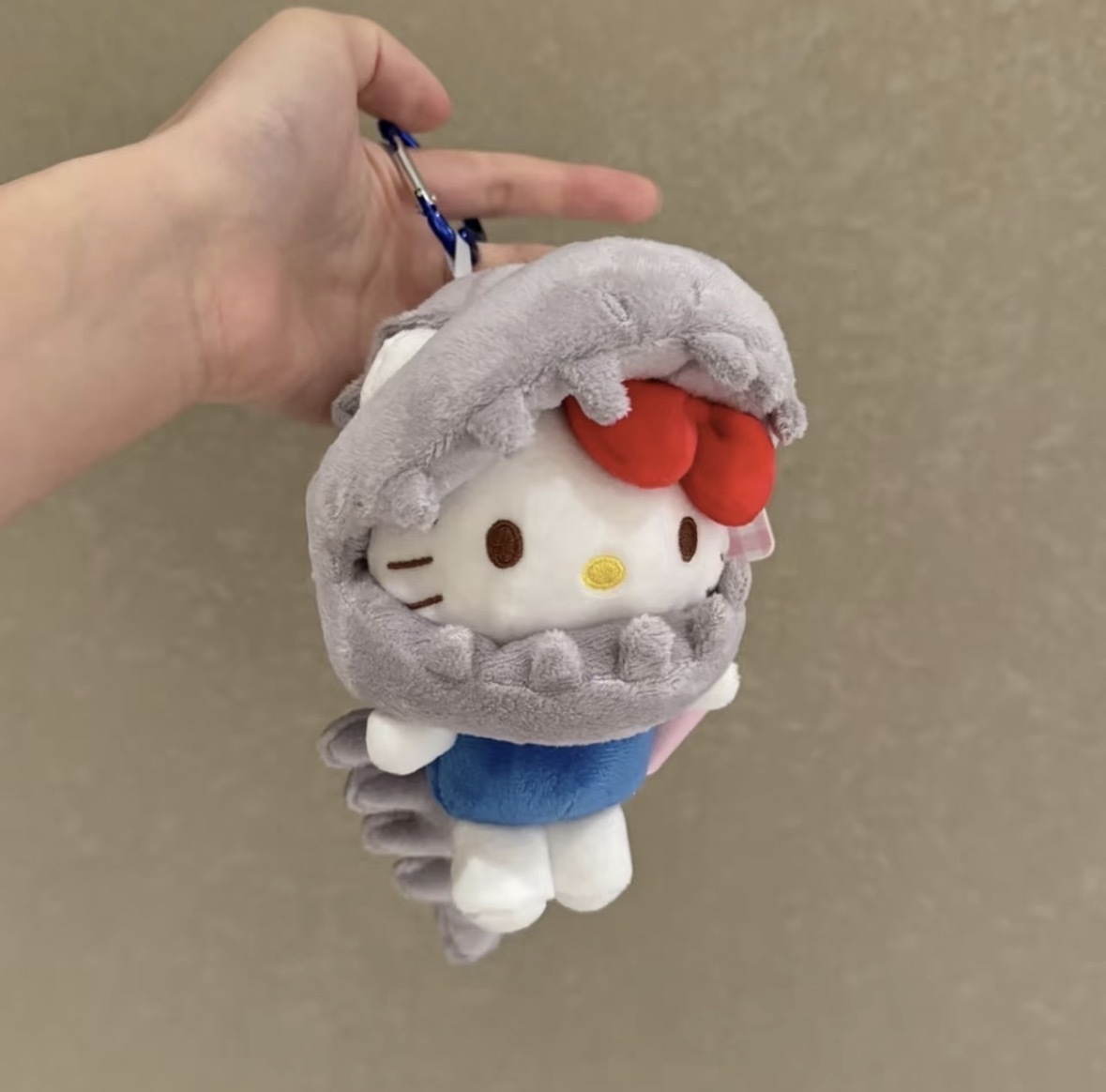 代購-正版授權 Sanrio 三麗鷗 龍骨寶寶 可穿脫 吊飾