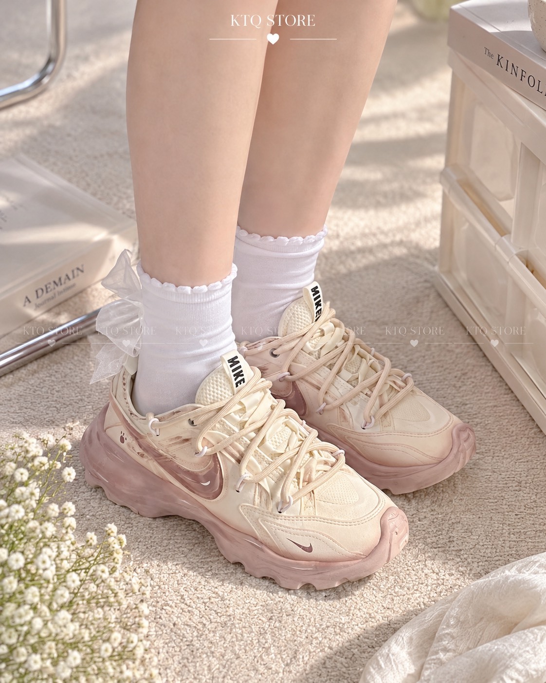 KTQ STORE ‧【定製球鞋】Nike TC 7900 莫內日出 貓爪鞋 泥染風 特殊禮盒 星溯未來 減震防滑耐磨 低幫生活休閒鞋 女款 米白色DD9682-100