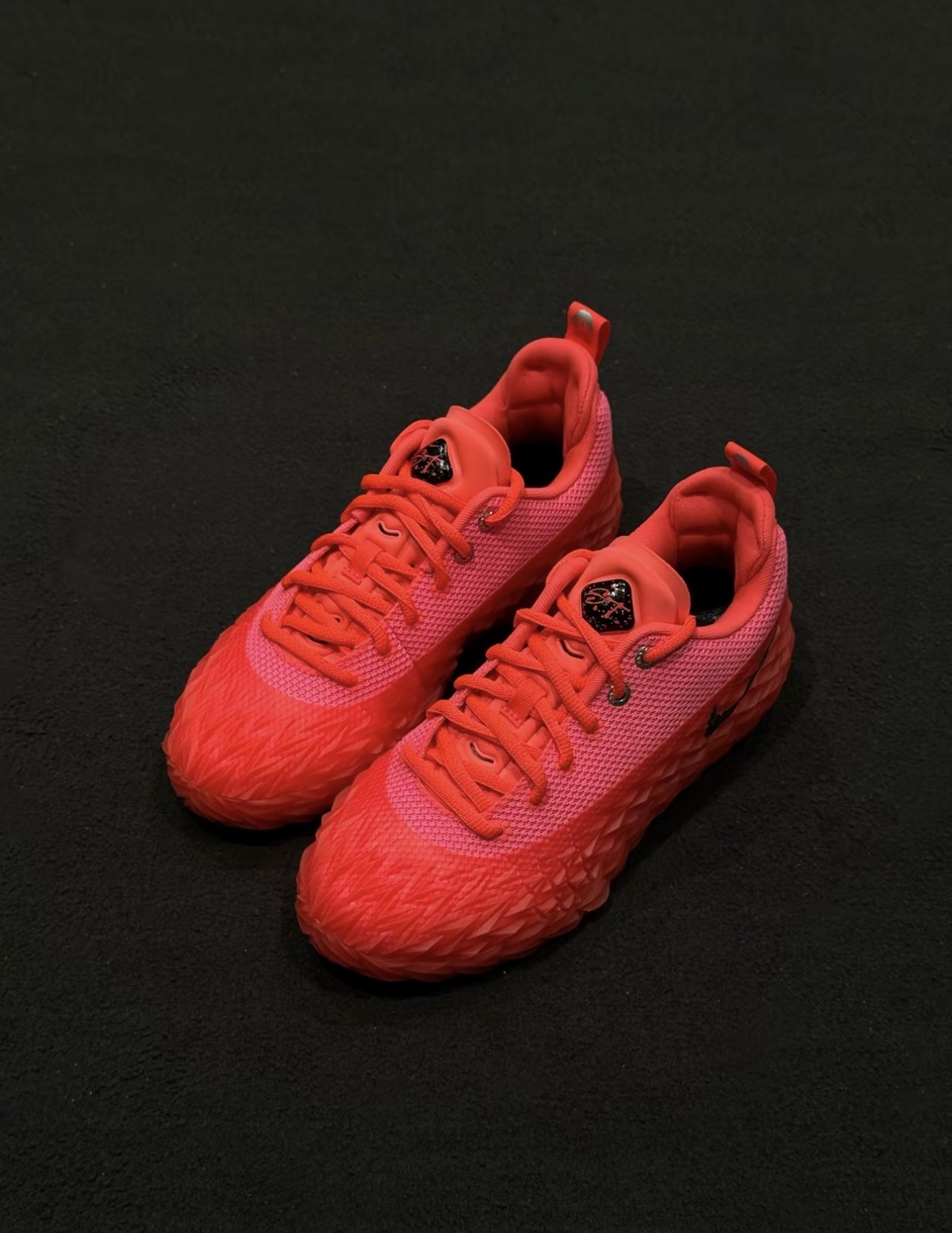 [海外代購商品] 男鞋 NIKE S.T. CHARGE EP 'Punch Red' 亮粉色 實戰 籃球鞋【IO8062-601】康寧漢 XDR-X