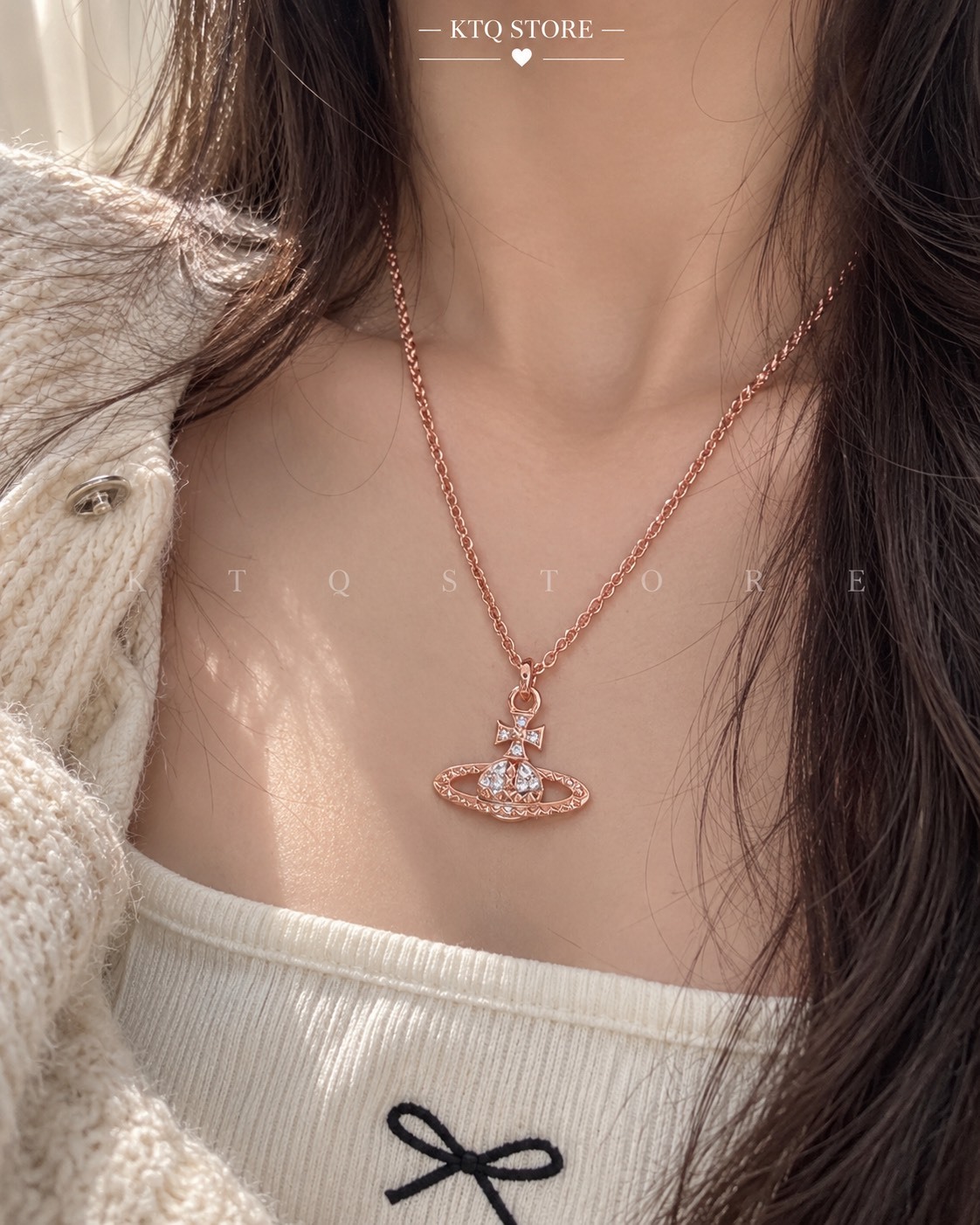 KTQ STORE ‧西太后 MAYFAIR 鉚釘平面土星 黃銅項鍊 女款 玫瑰金色63020052G118
