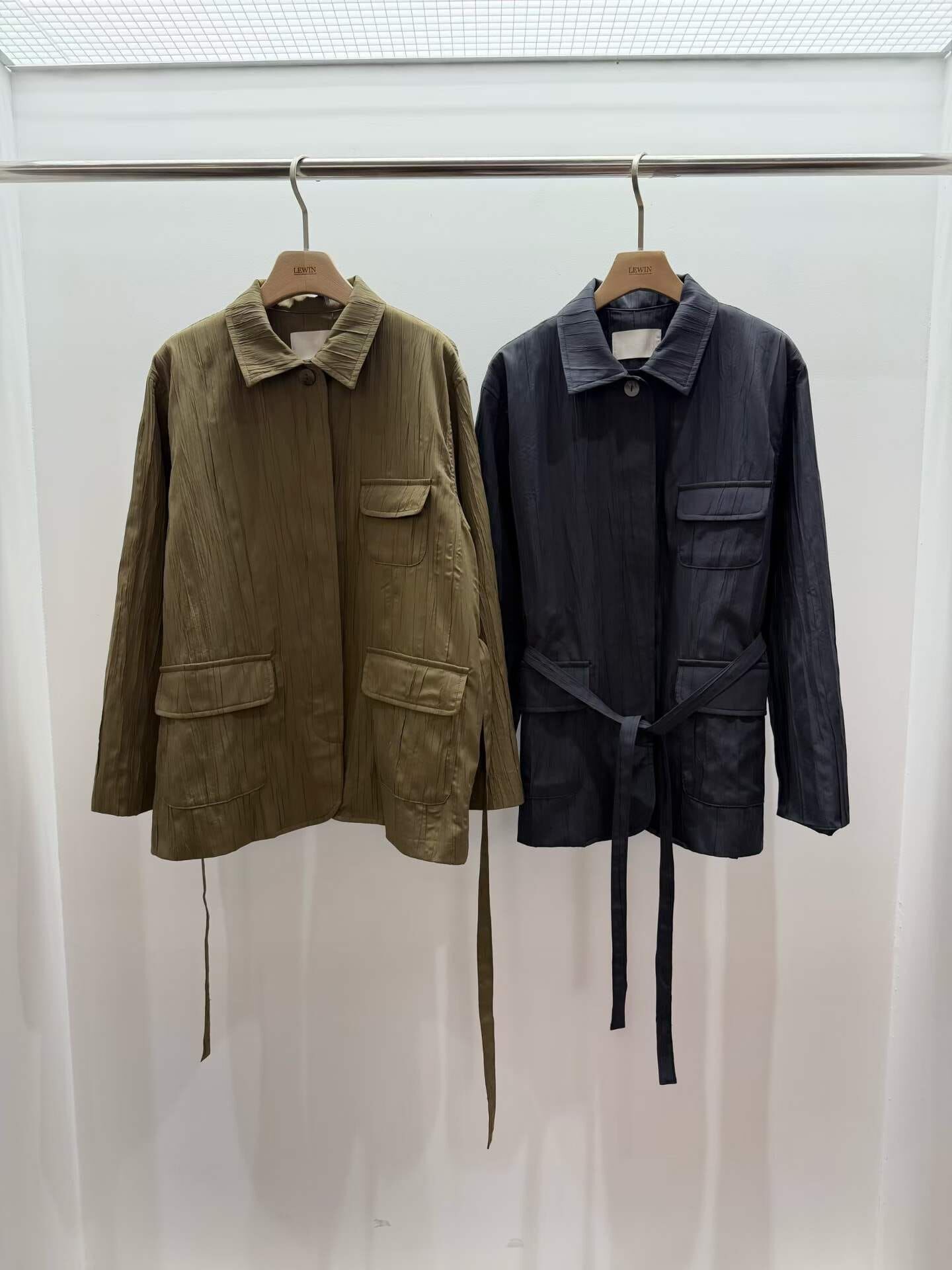LW7218 壓褶反領夾克外套