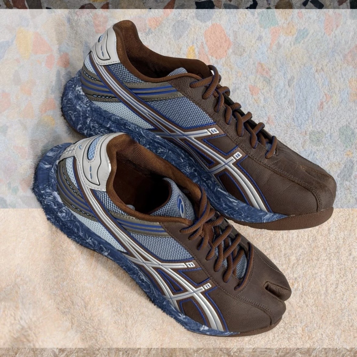【代購】ASICS × KIKO KOSTADINOV LYASA FF 2 聯名機能跑鞋 男女同款 棕藍