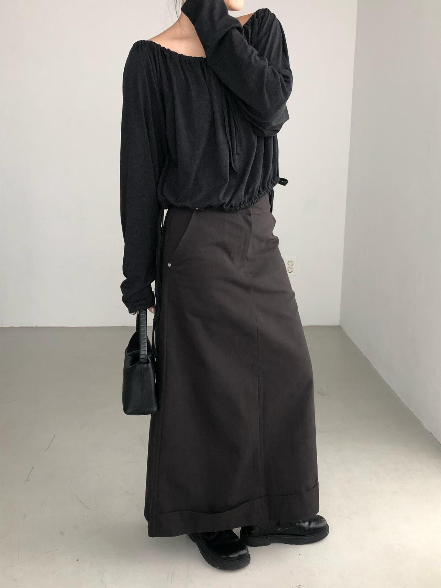 PN7237 雙鉚釘斜口袋寬反摺邊半身裙